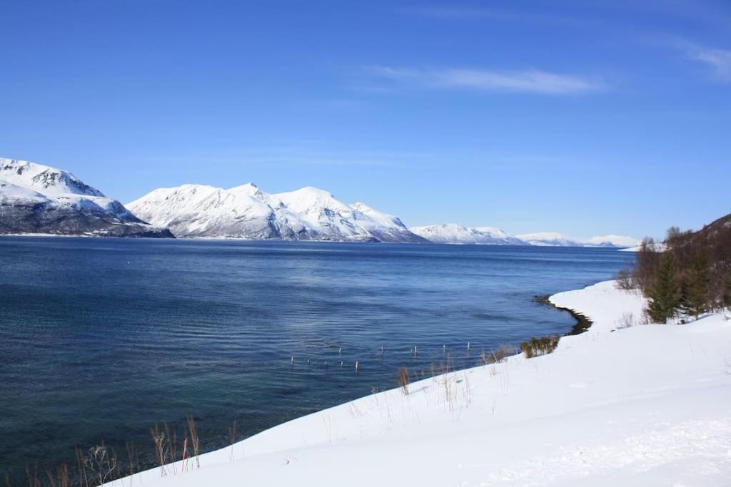 Idyllic cabin with sauna - Lyngen alps view 2