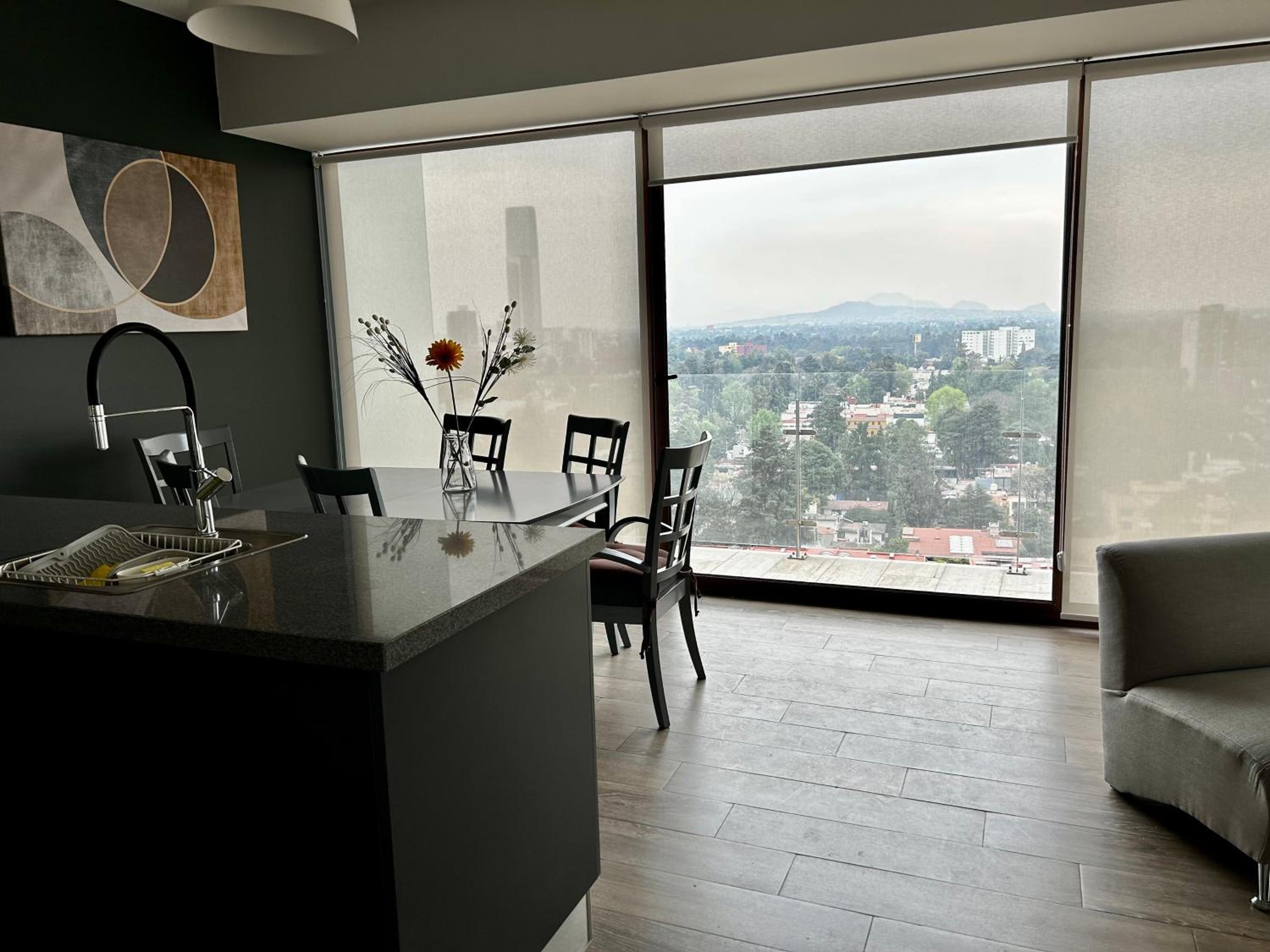 Departamento amplio, hermosa vista panorámica view 5