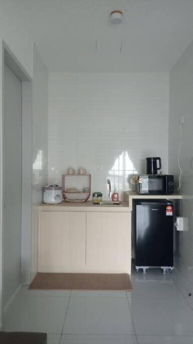 Sky Trees 2 Bedroom 1 Living Room Netflix Private Car Park A16A