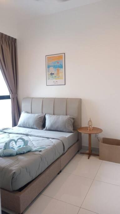Sky Trees 2 Bedroom 1 Living Room Netflix Private Car Park A16A