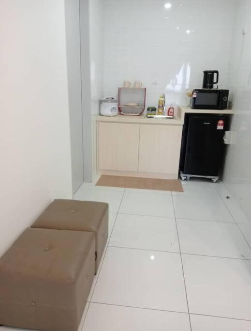 Sky Trees 2 Bedroom 1 Living Room Netflix Private Car Park A16A