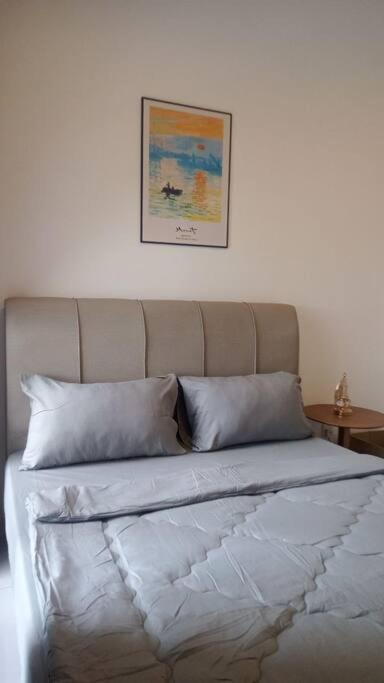 Sky Trees 2 Bedroom 1 Living Room Netflix Private Car Park A16A