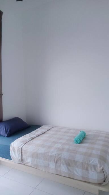 Sky Trees 2 Bedroom 1 Living Room Netflix Private Car Park A16A