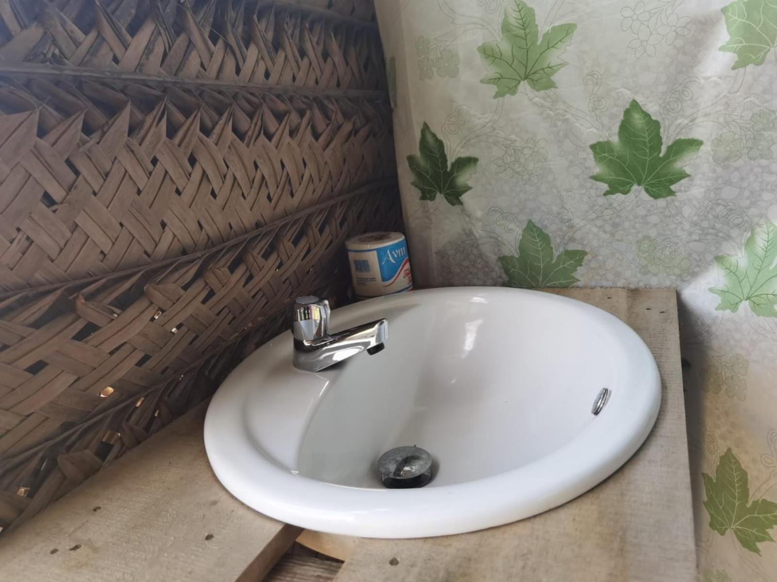 Knuckles Off-Grid Cabin With Waterfall View view 2