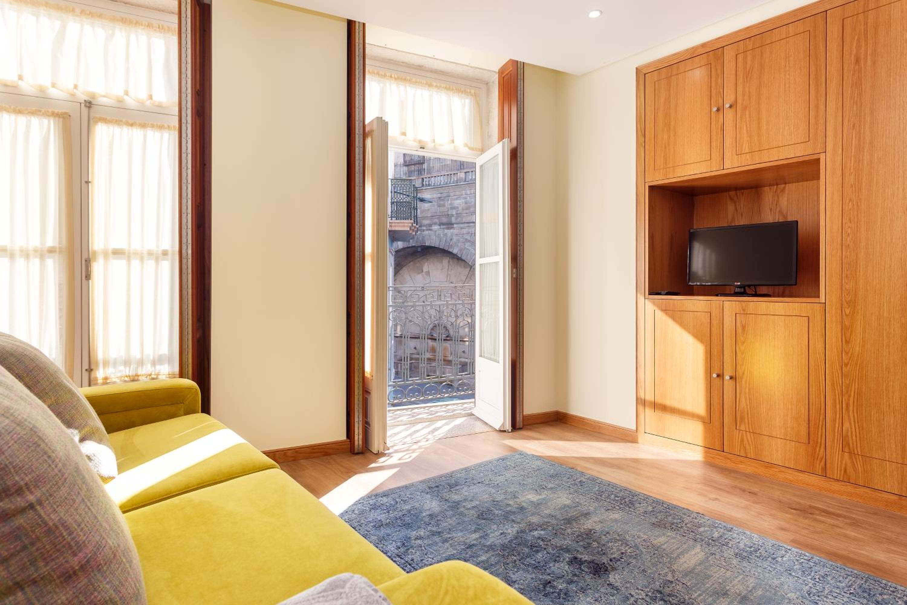 Chateau Apartments