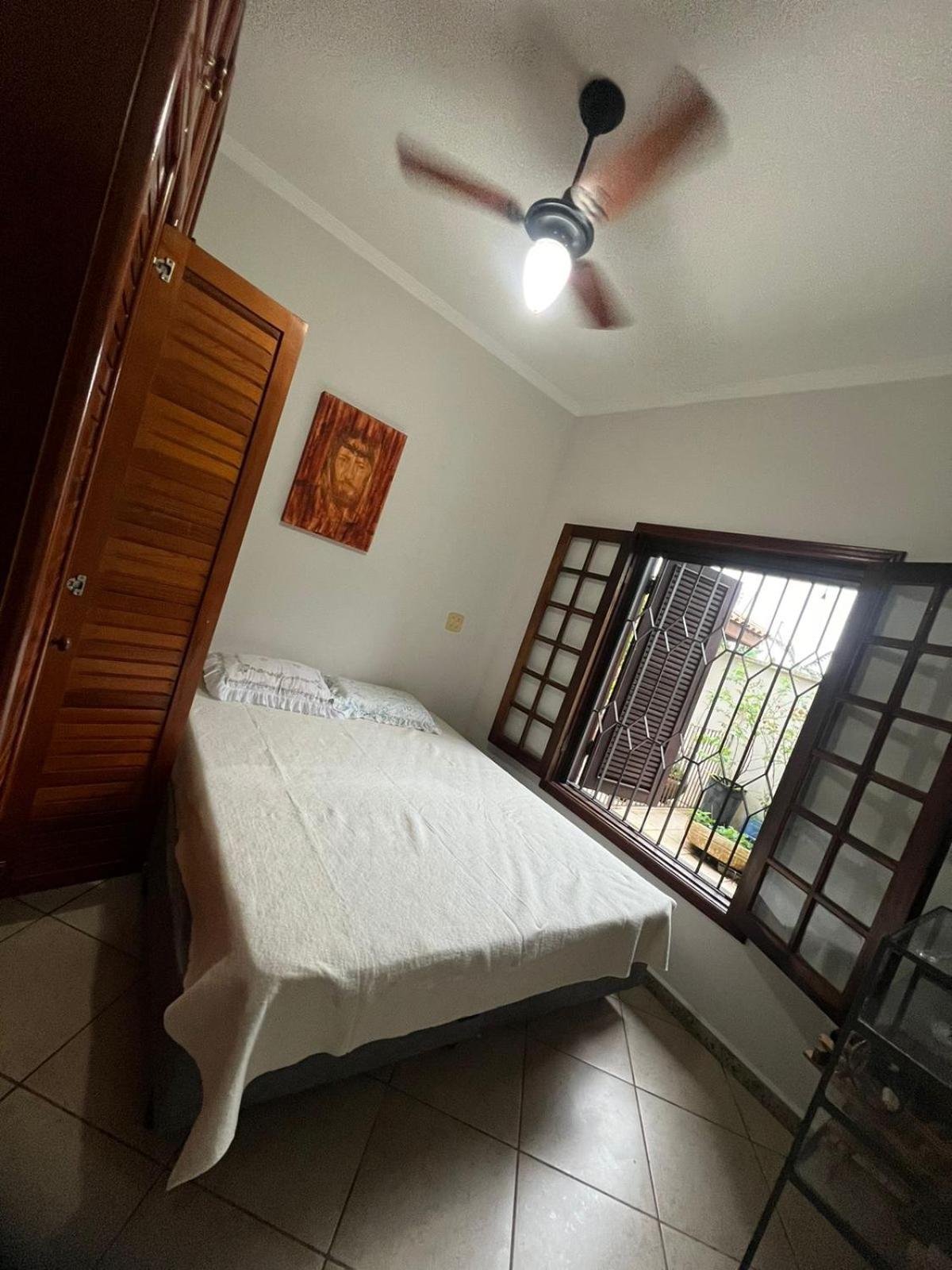 Lindo Sobrado com piscina no bairro do Indaia lado praia
