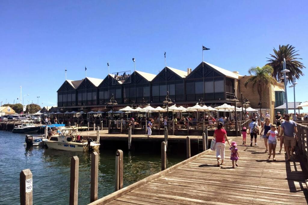 Waterfront Escape on Fishermans Wharf w Ocean View