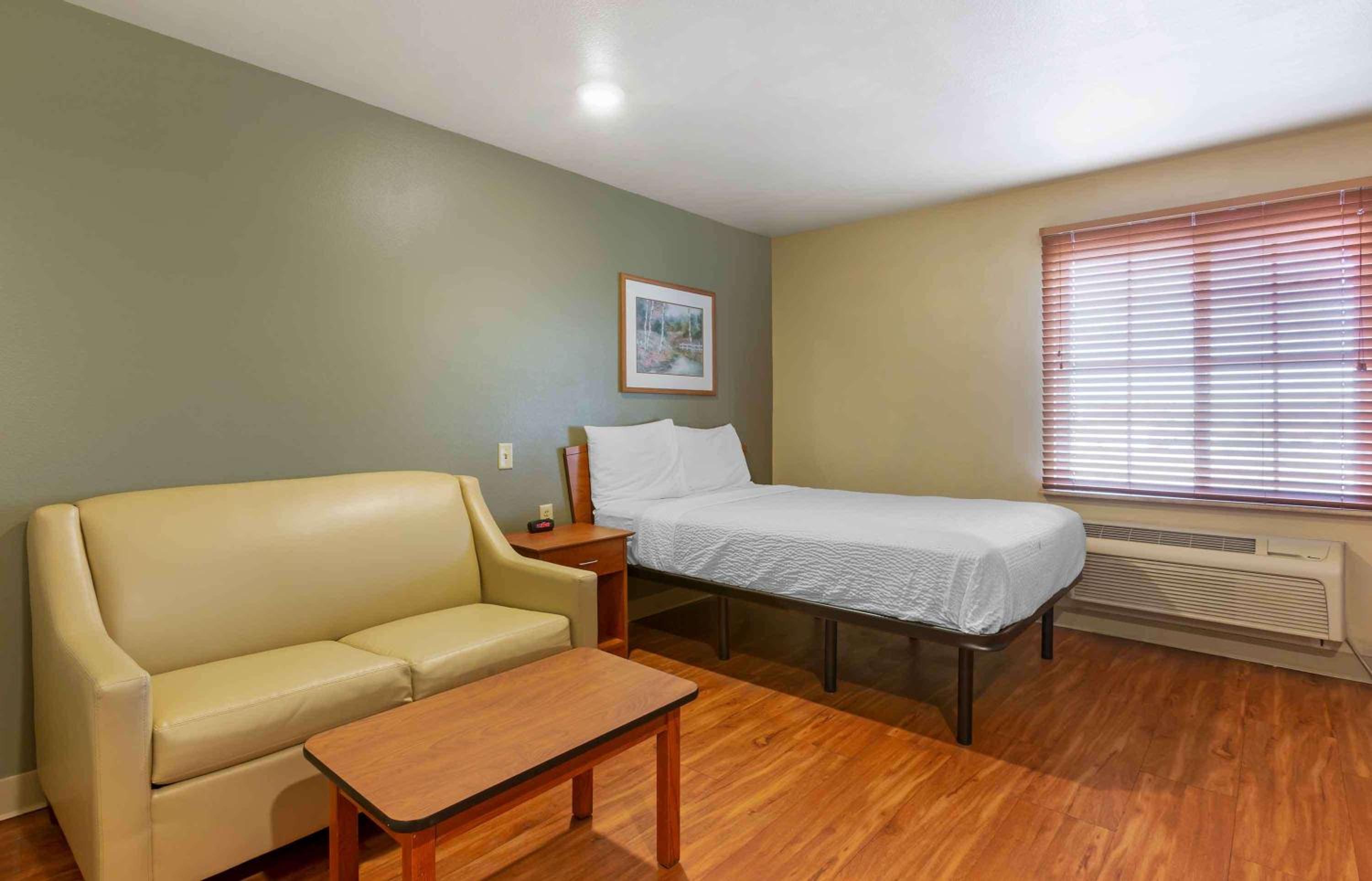 Studio 6 Extended Stay Birmingham Pelham AL