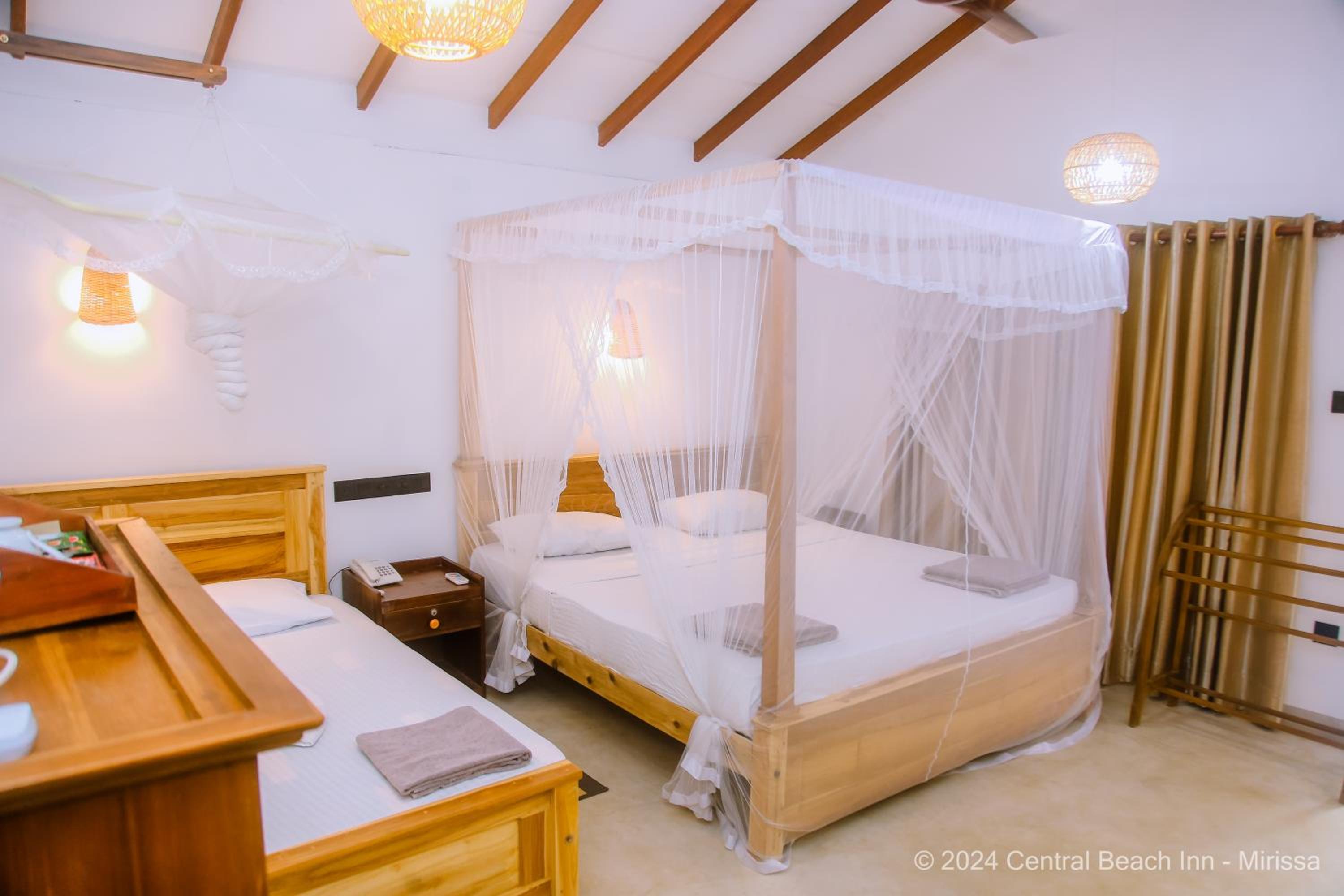 Central Beach Inn