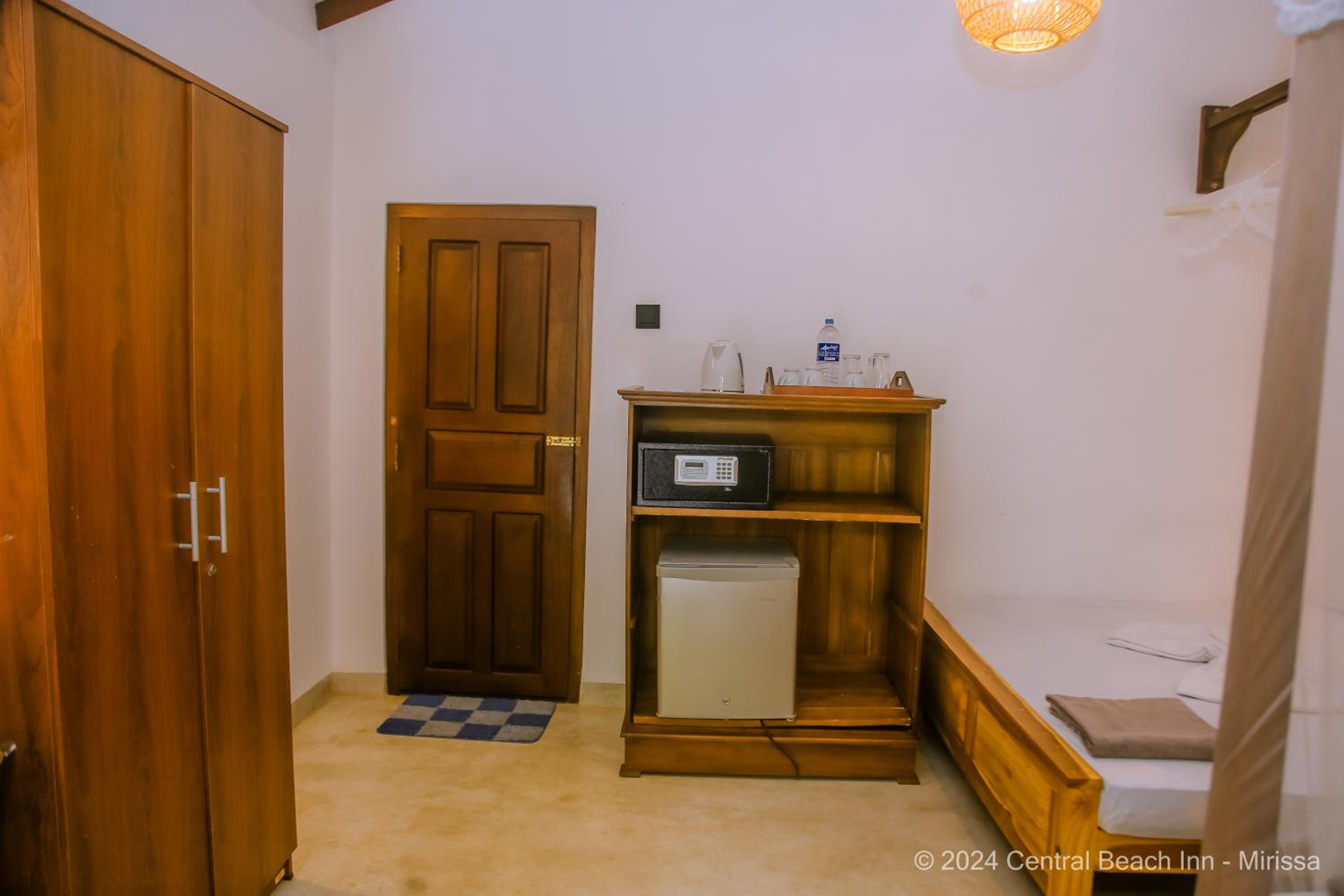 Central Beach Inn