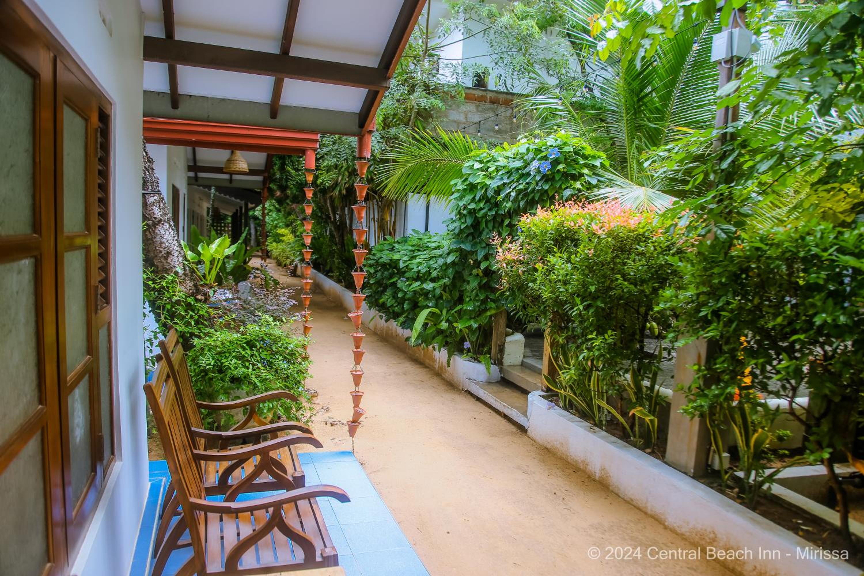Central Beach Inn