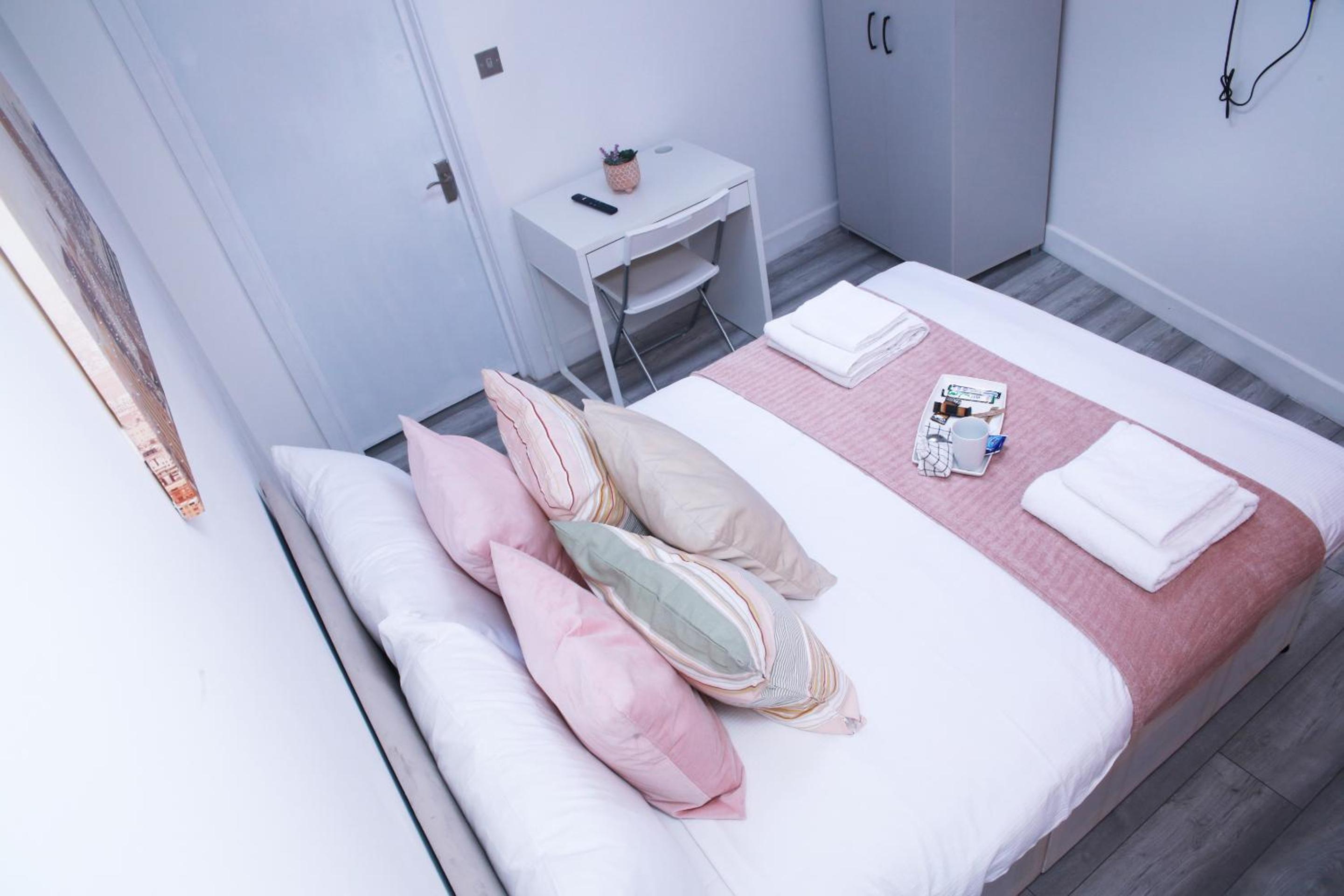 Harrow Luxury flat With free parking.