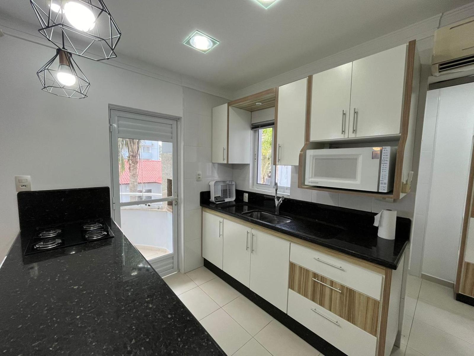 Cód 78 - Belo apartamento à 80m do mar