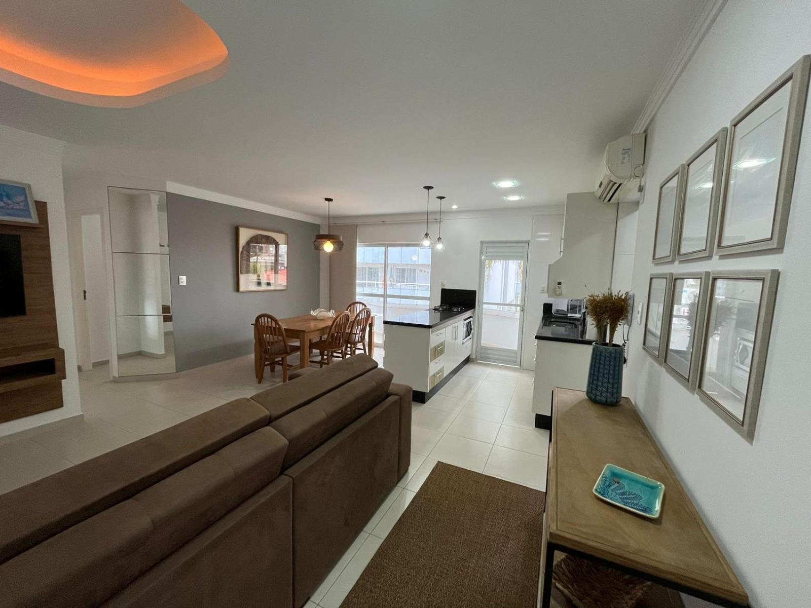 Cód 78 - Belo apartamento à 80m do mar