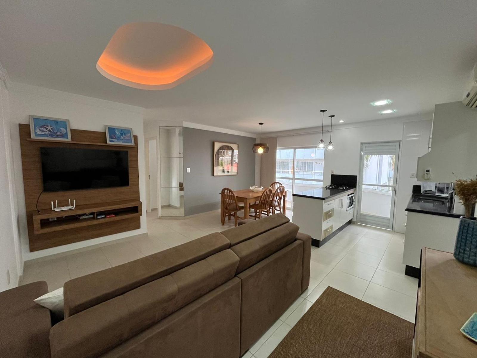 Cód 78 - Belo apartamento à 80m do mar