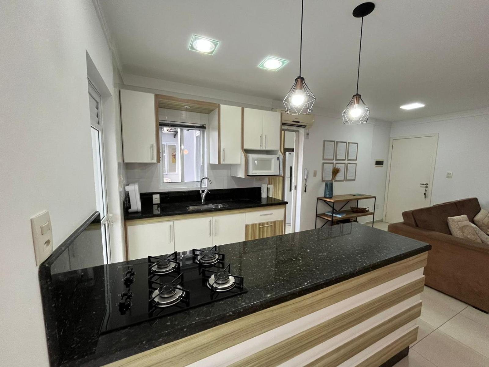 Cód 78 - Belo apartamento à 80m do mar
