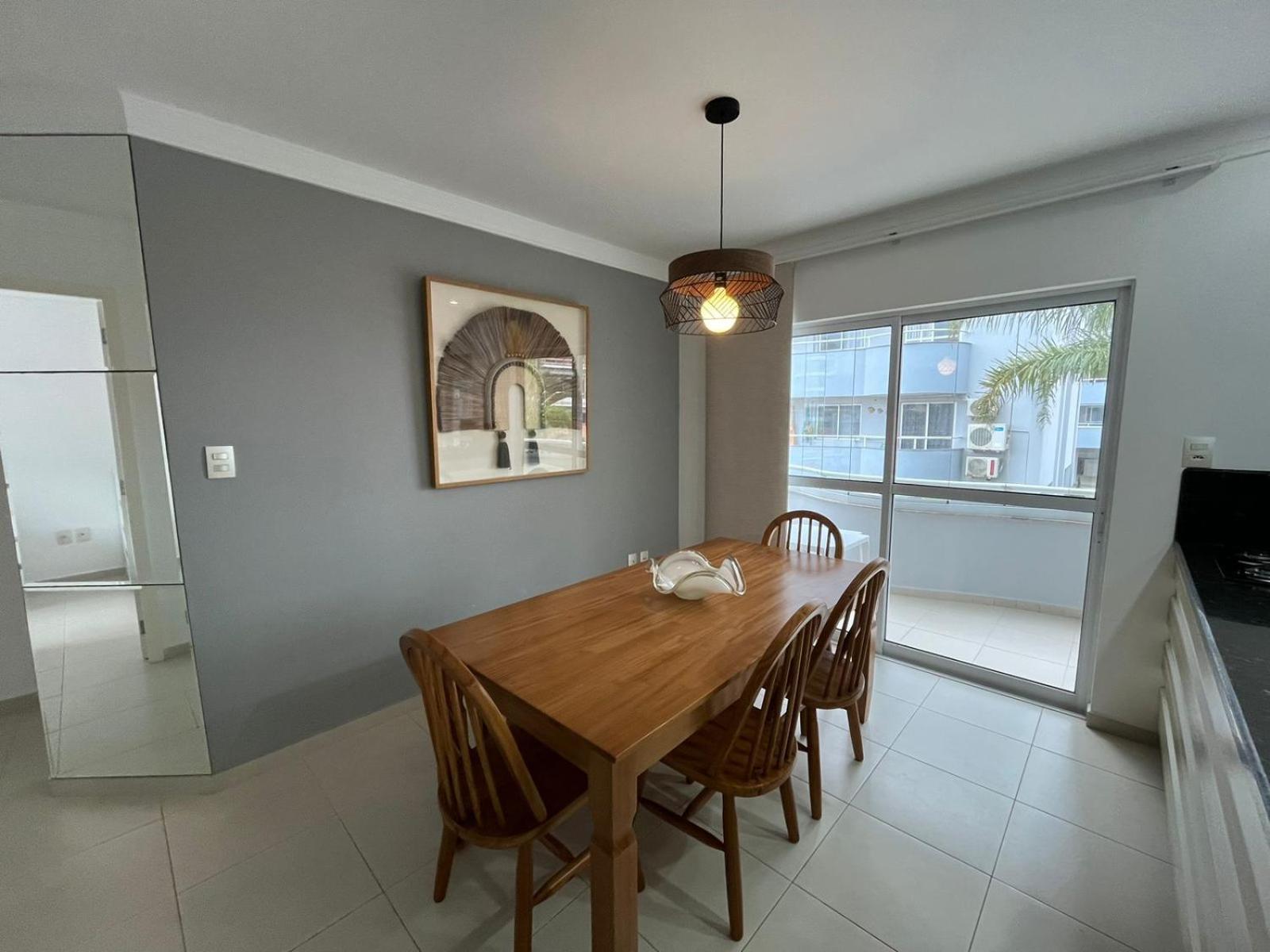 Cód 78 - Belo apartamento à 80m do mar
