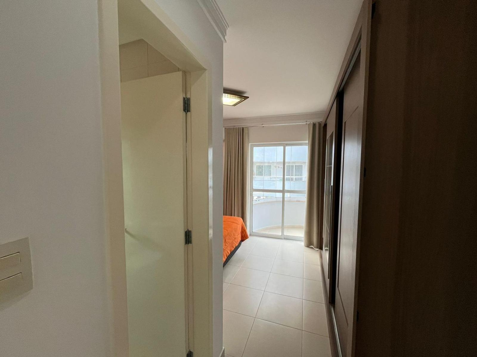 Cód 78 - Belo apartamento à 80m do mar