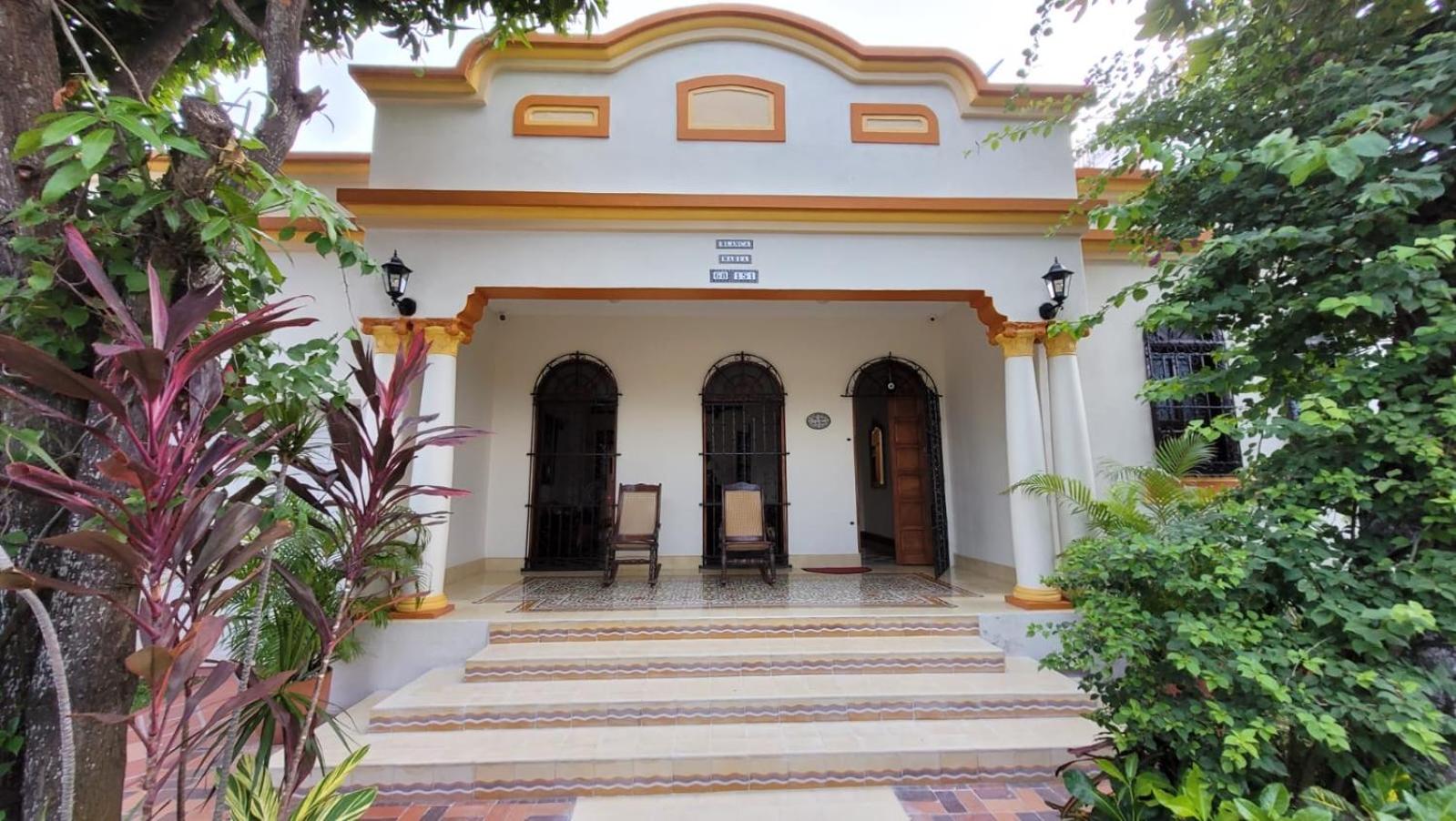 Casa Blanca María Barranquilla - Authentic republican house