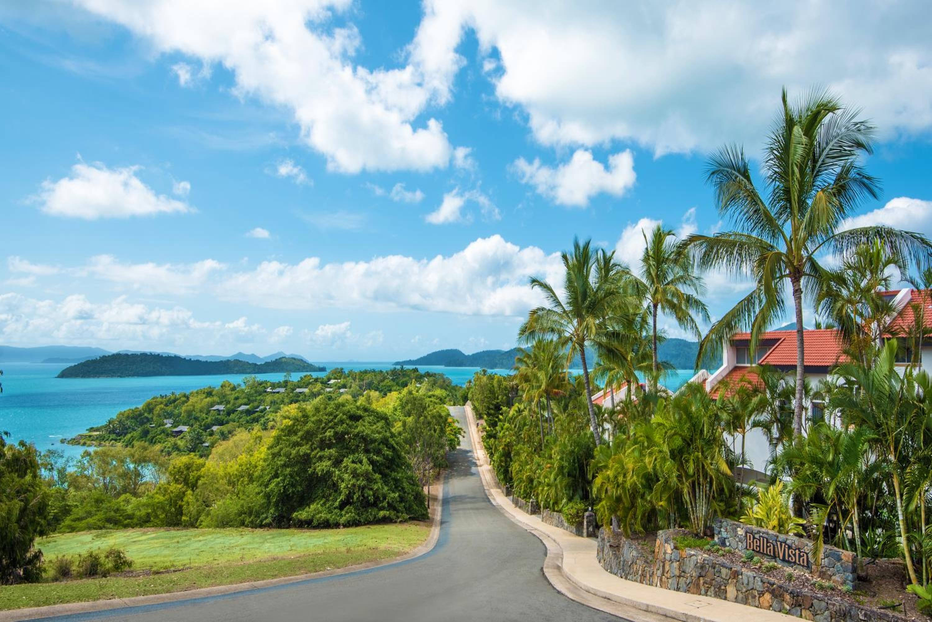 Hotel Bella Vista E9 - Ocean View Spacious 2 Bedroom with golf buggy - Image 1