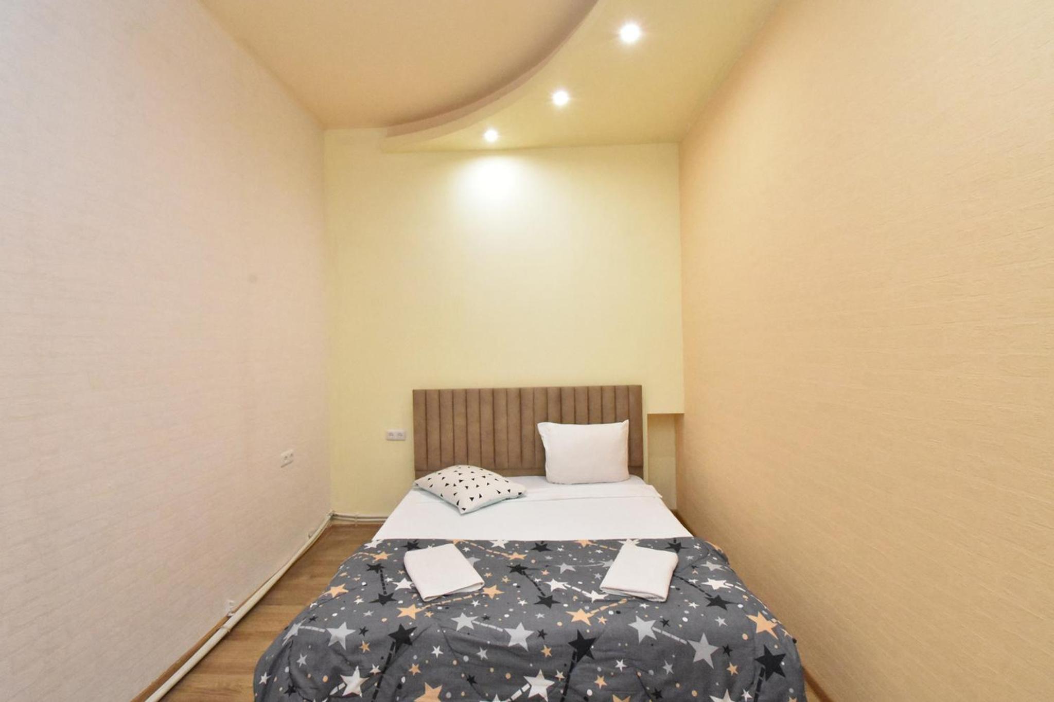 H D Guest House