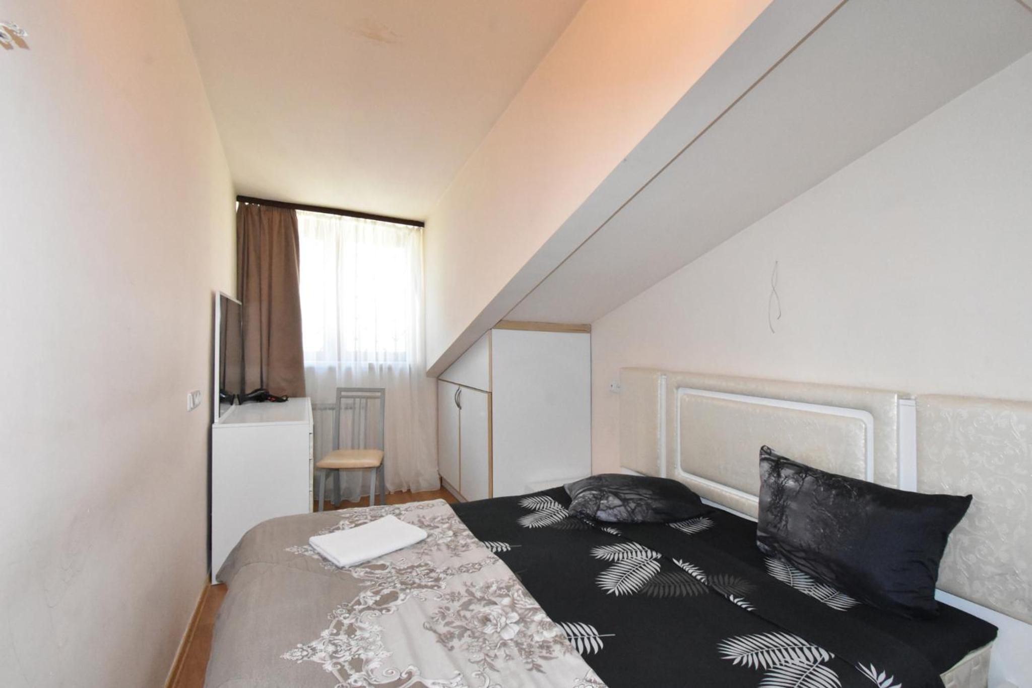 H D Guest House