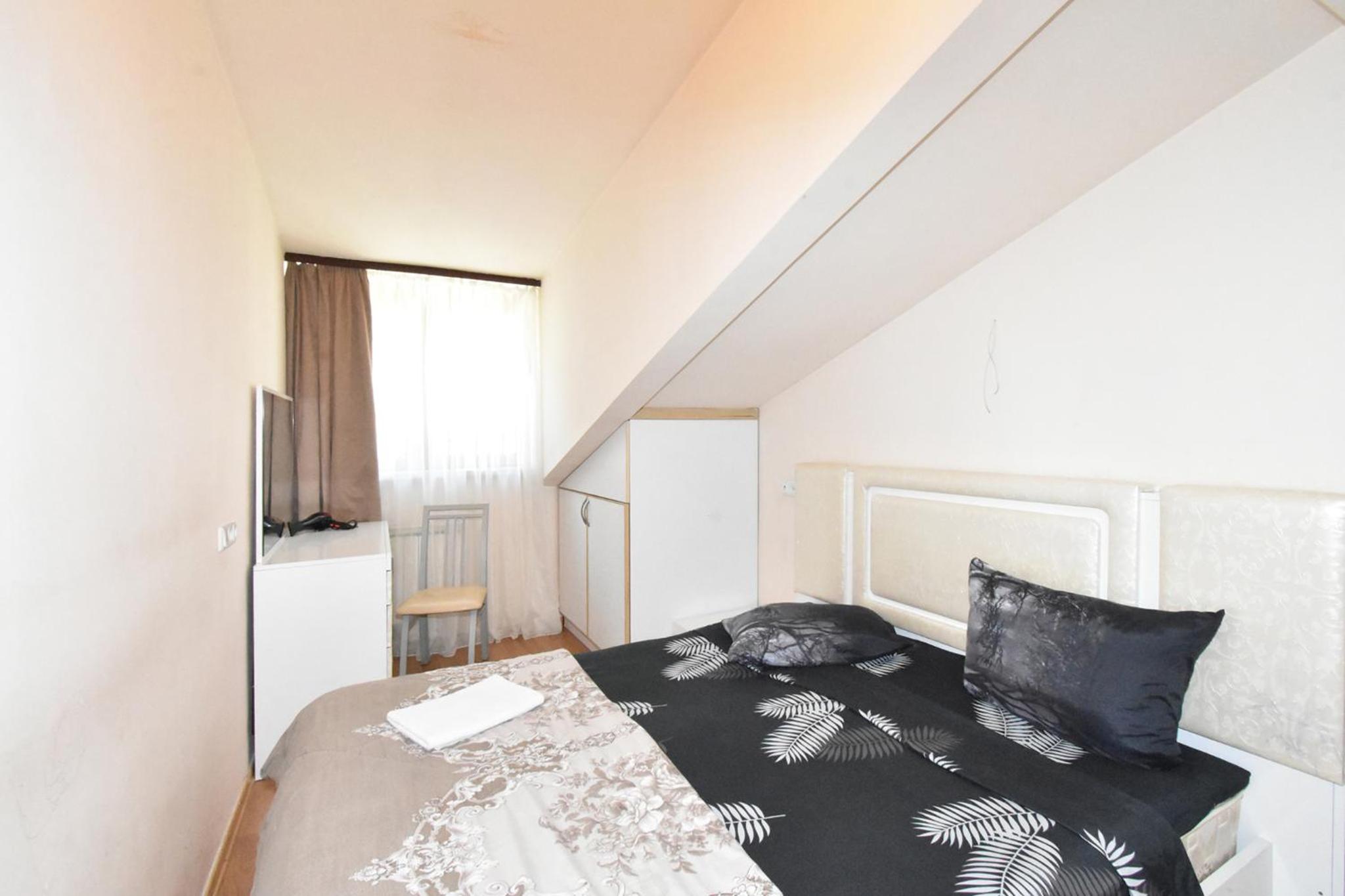 H D Guest House