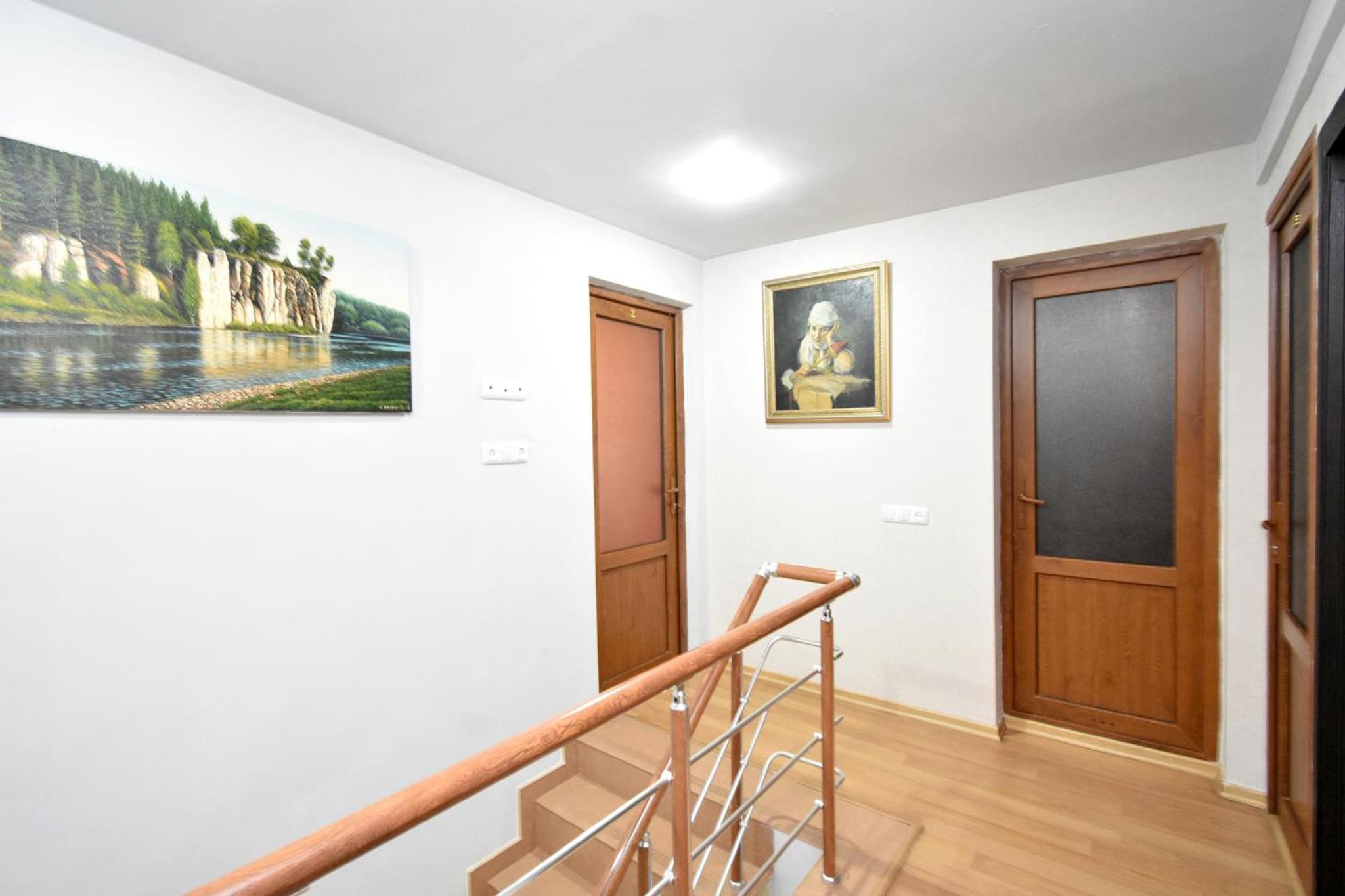 H D Guest House