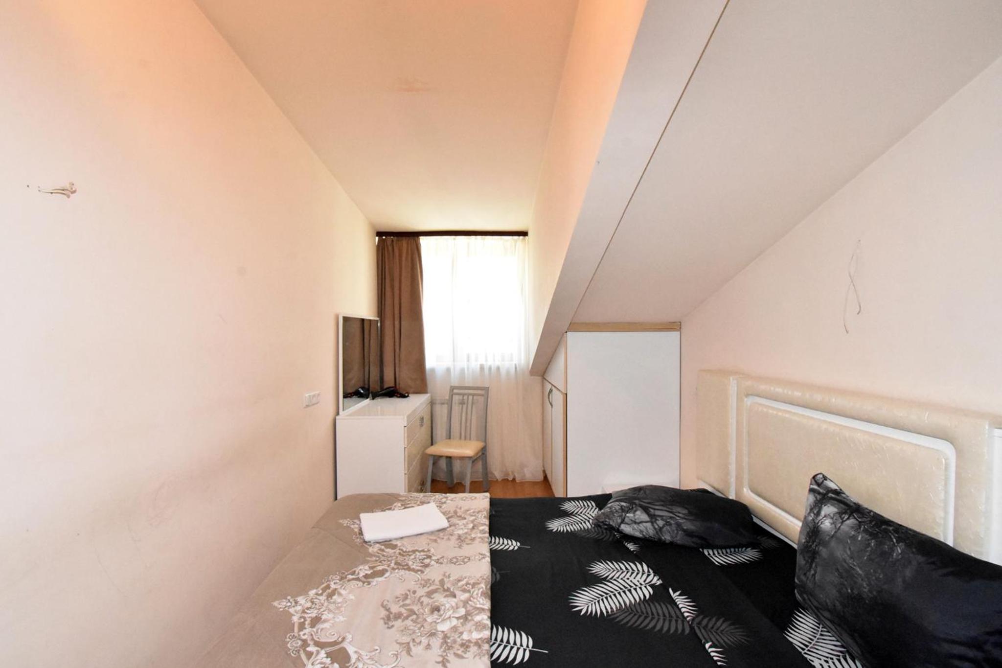 H D Guest House
