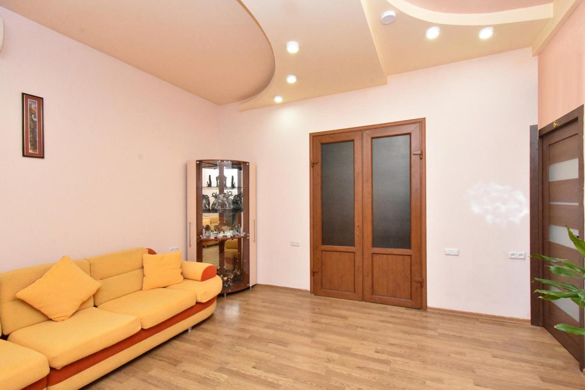 H D Guest House