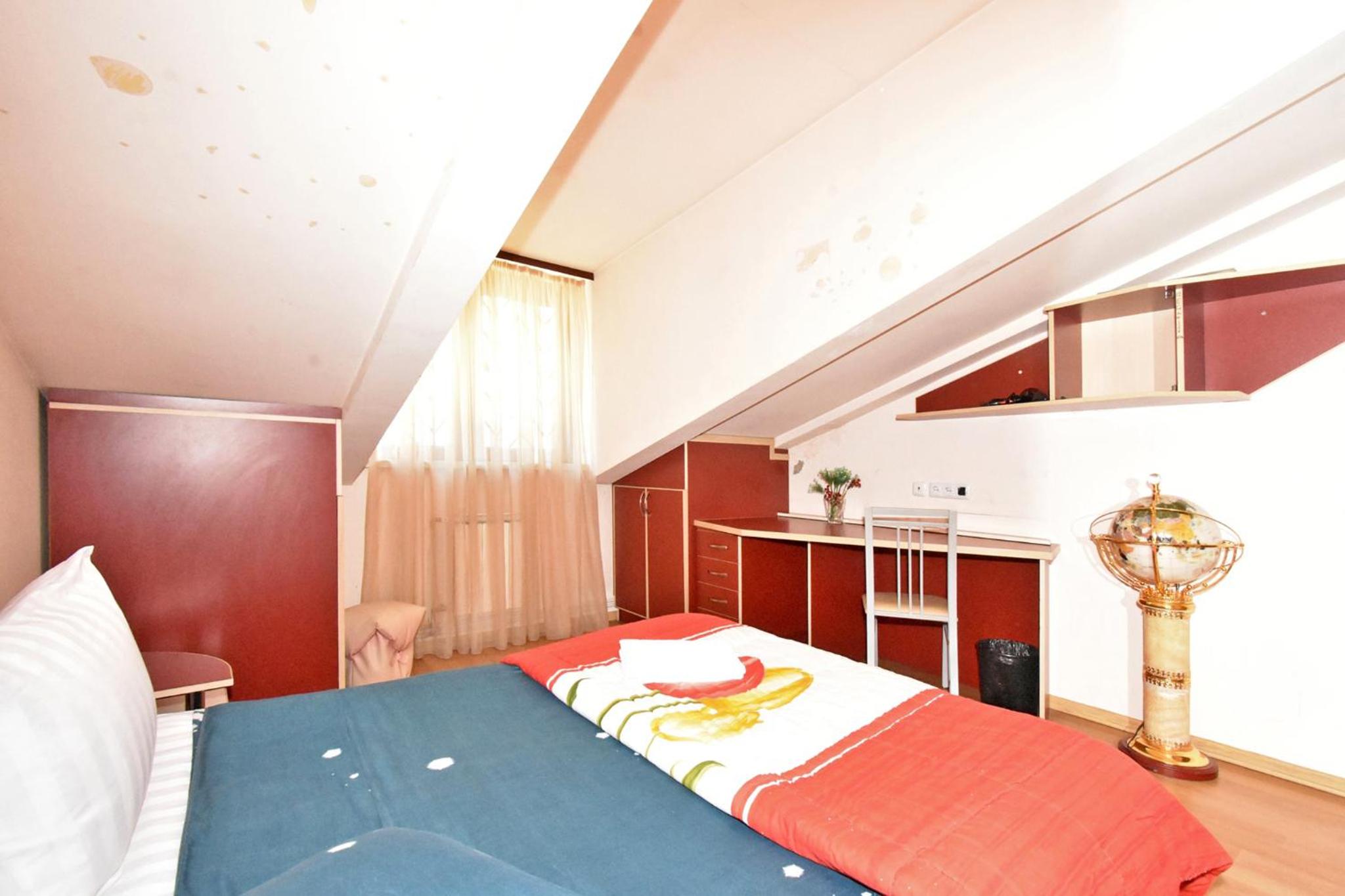 H D Guest House