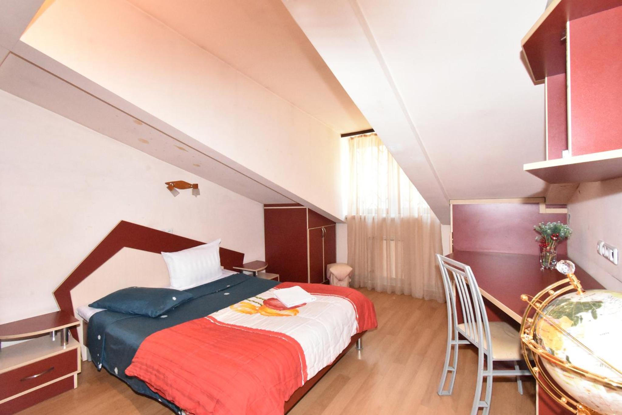 H D Guest House