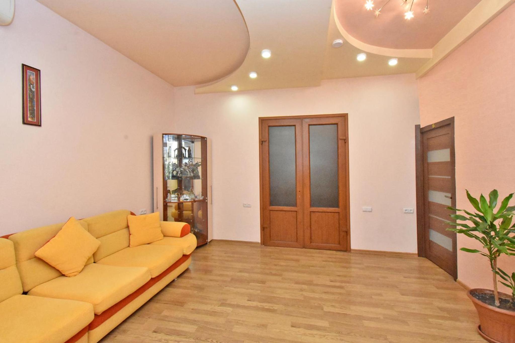 H D Guest House