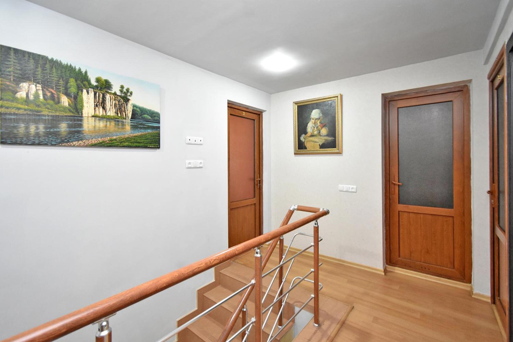 H D Guest House