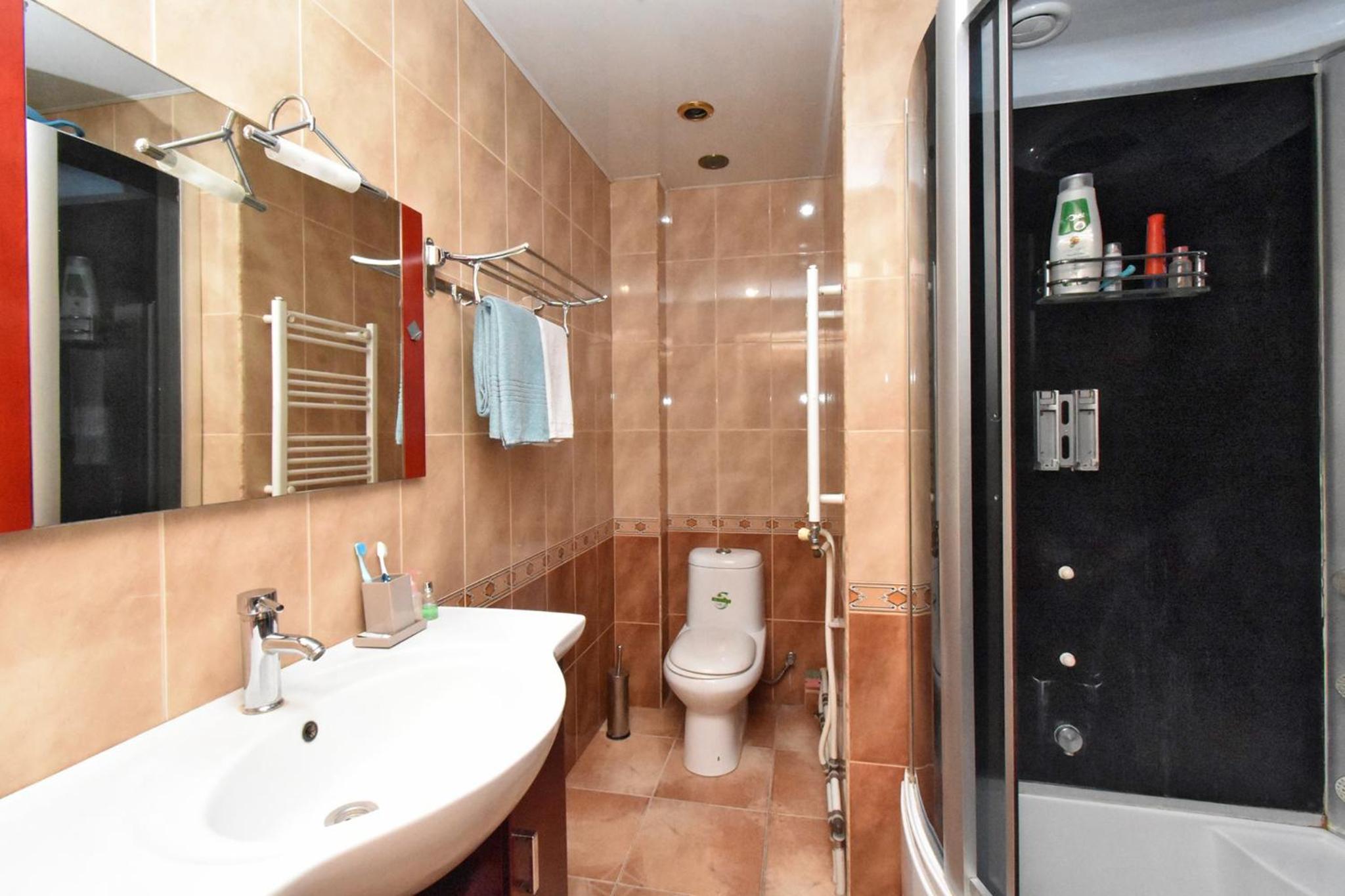 H D Guest House