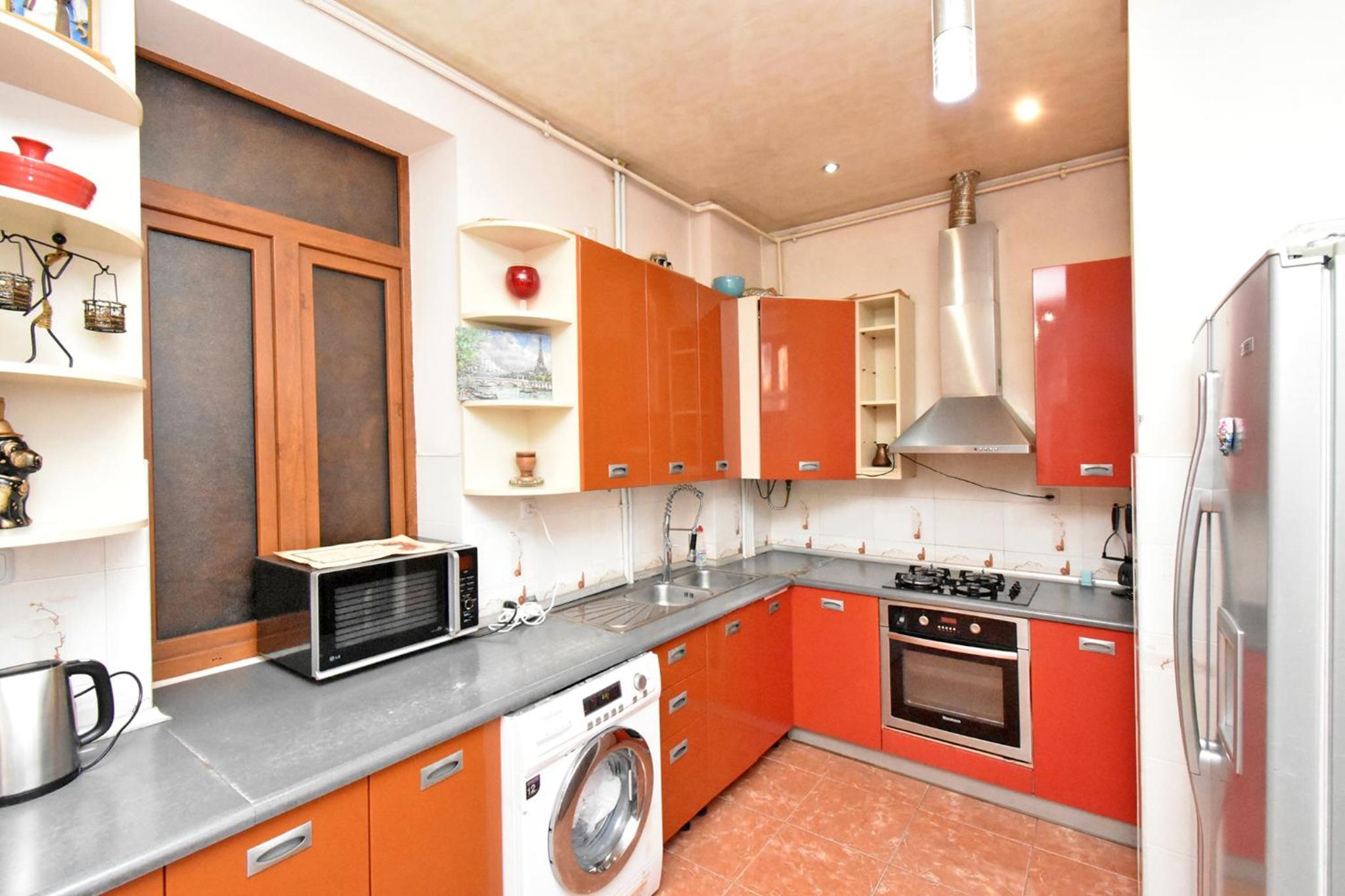 H D Guest House