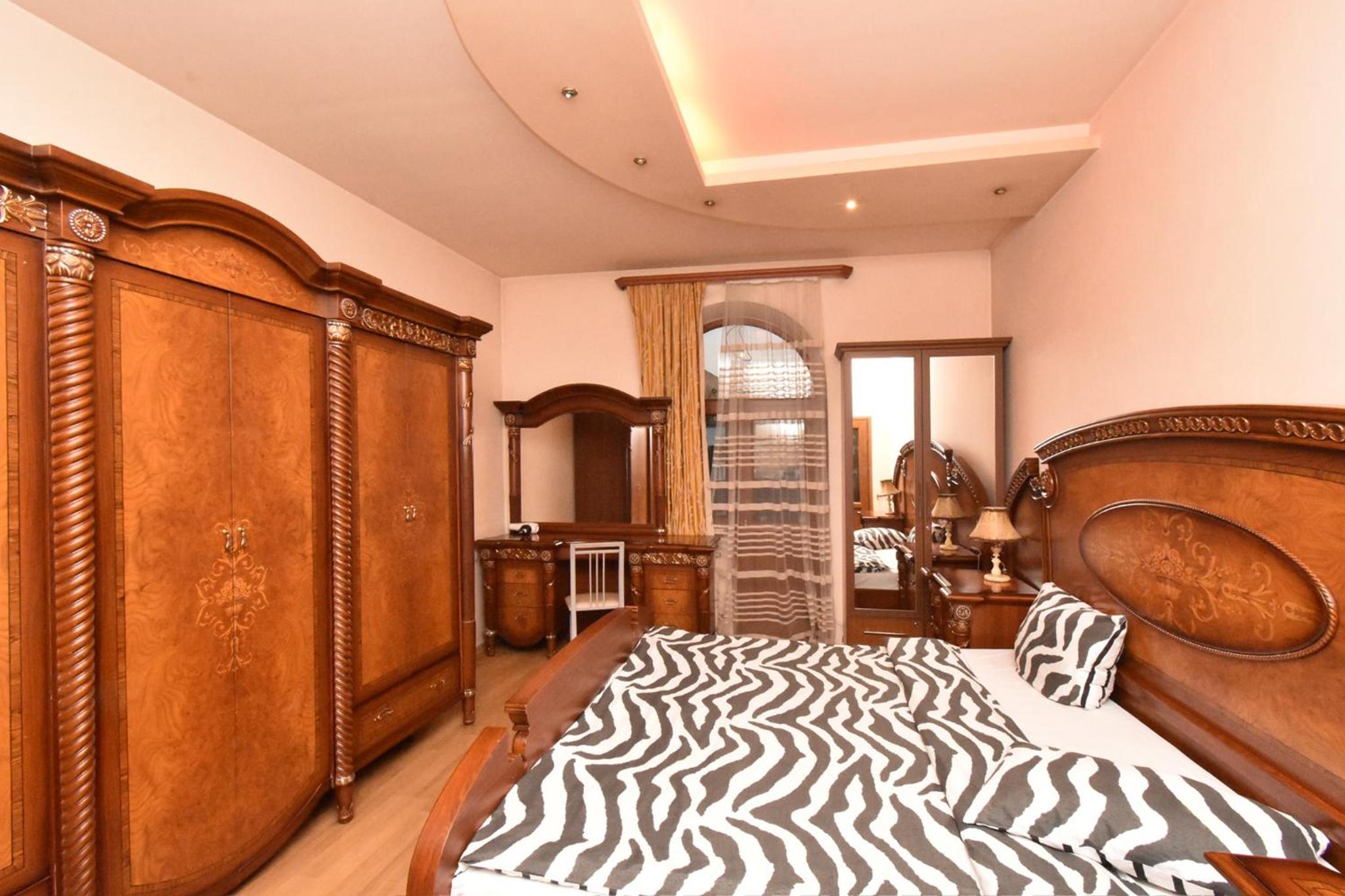 H D Guest House