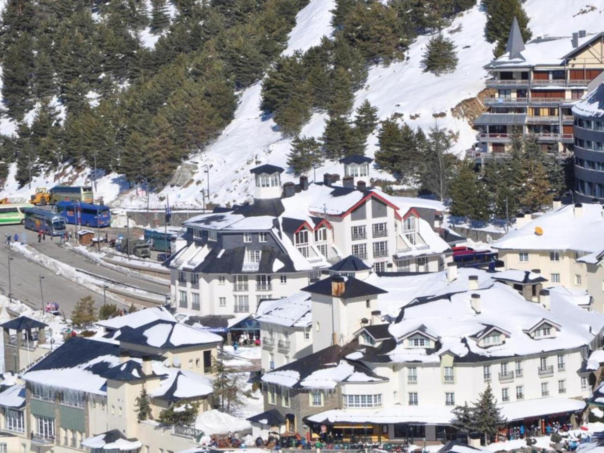 Estudio acogedor en Sierra Nevada con WiFi y servicios de esquí incluidos - ES-180-403 view 2