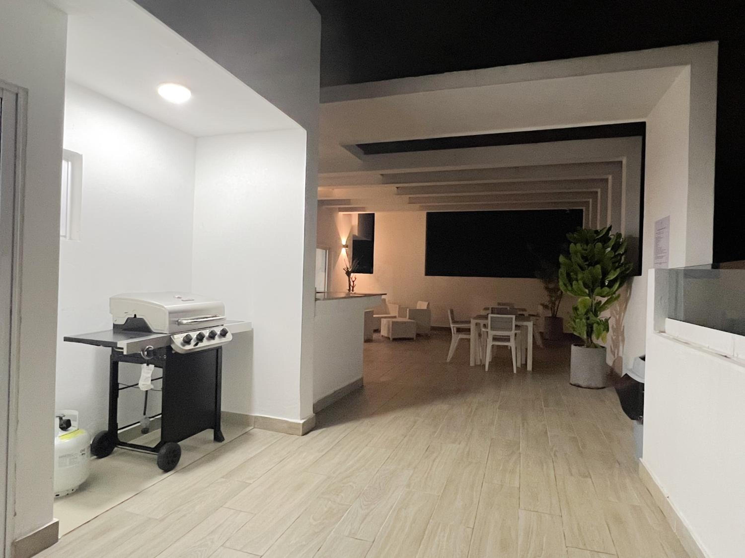 Apartamento ejecutivo con Piscina cerca de embajada Americana
