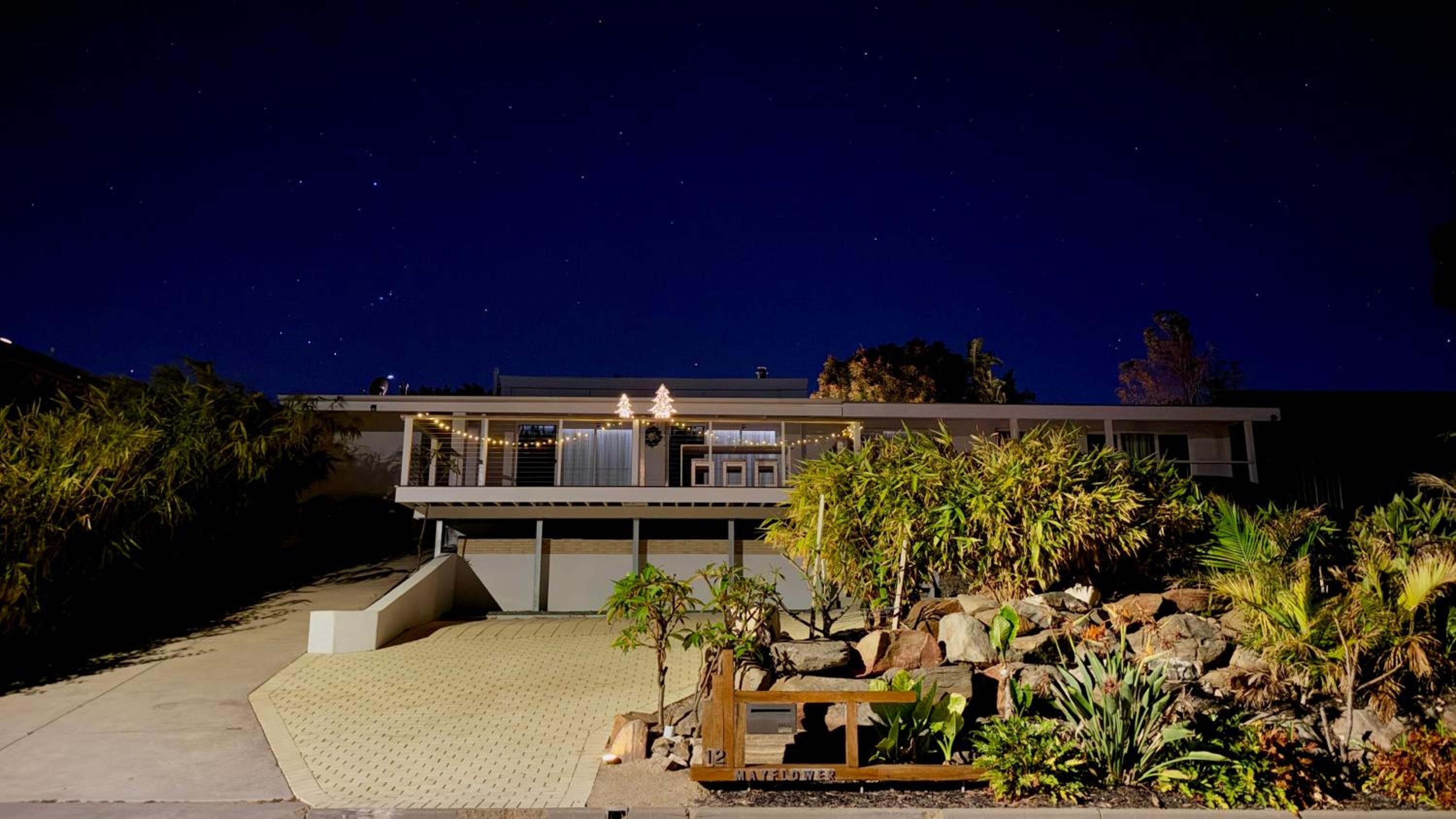 Oceanview Sunset Villa Hallett Cove 3BR 2Bath Large Deck Free Parking