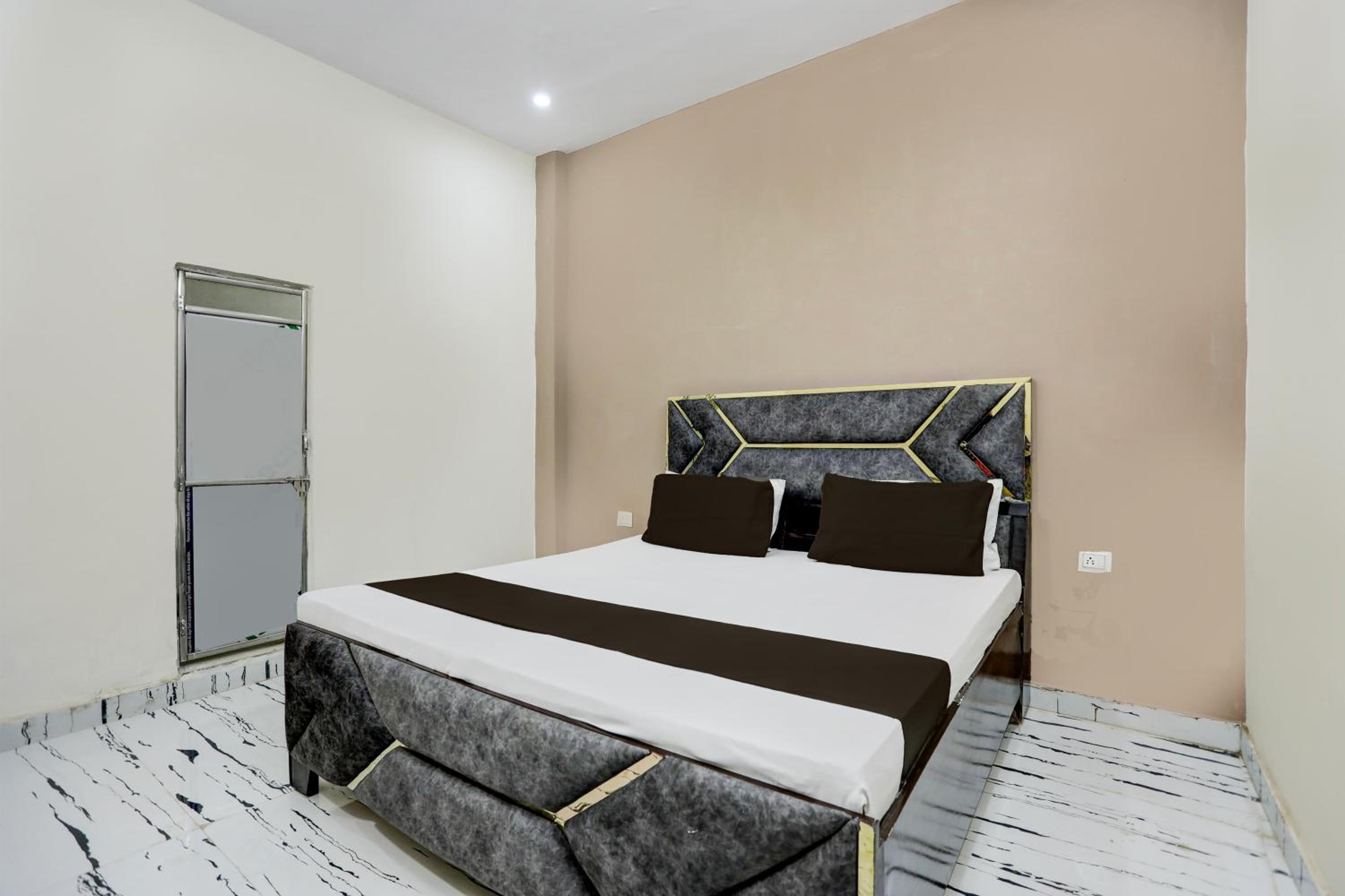 Hotel O The Happy Homestay