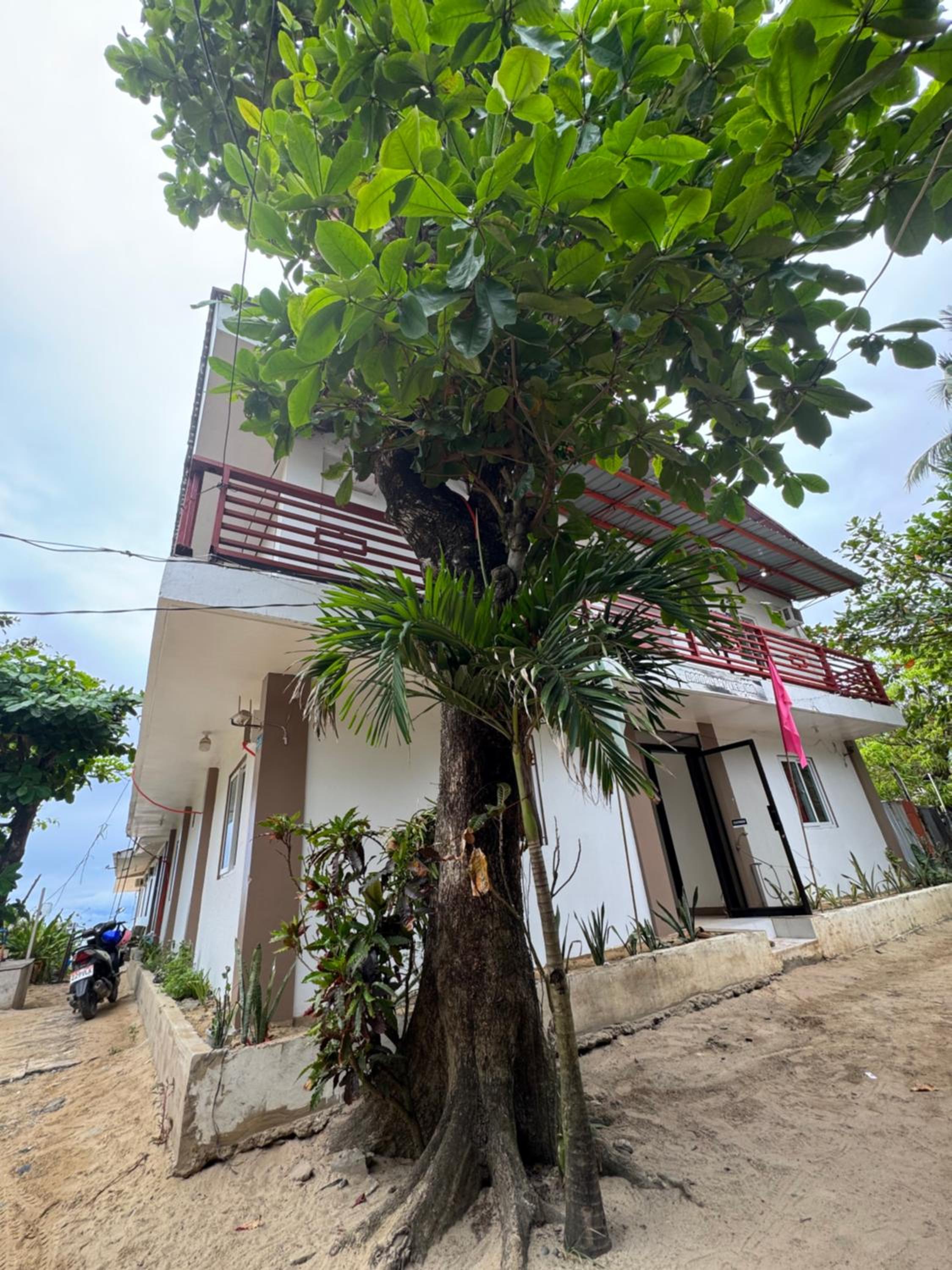 Dandal Bay View Inn