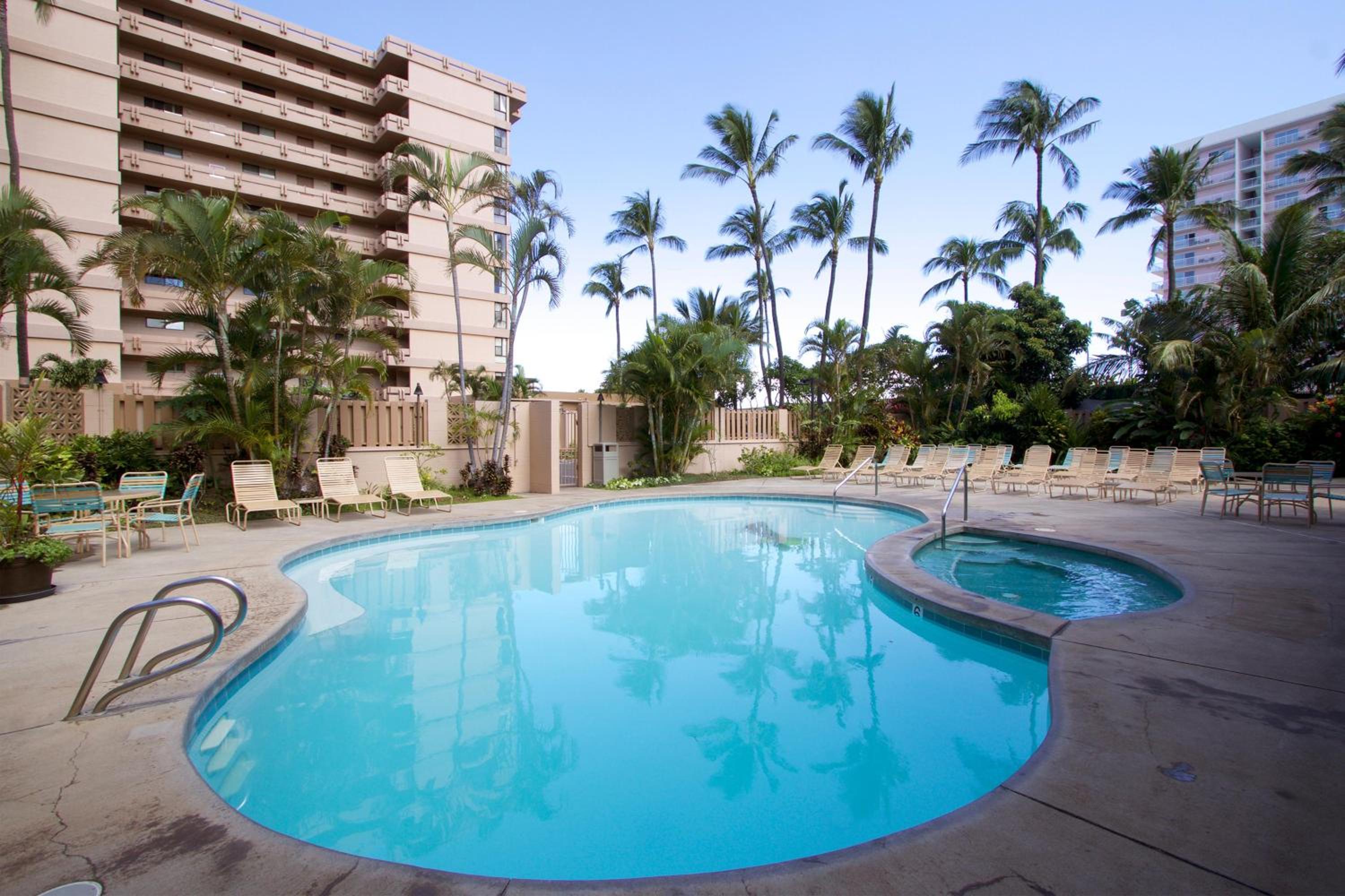 Maui Kai 308 · MK 308 OceanFront Condo w AC Pool