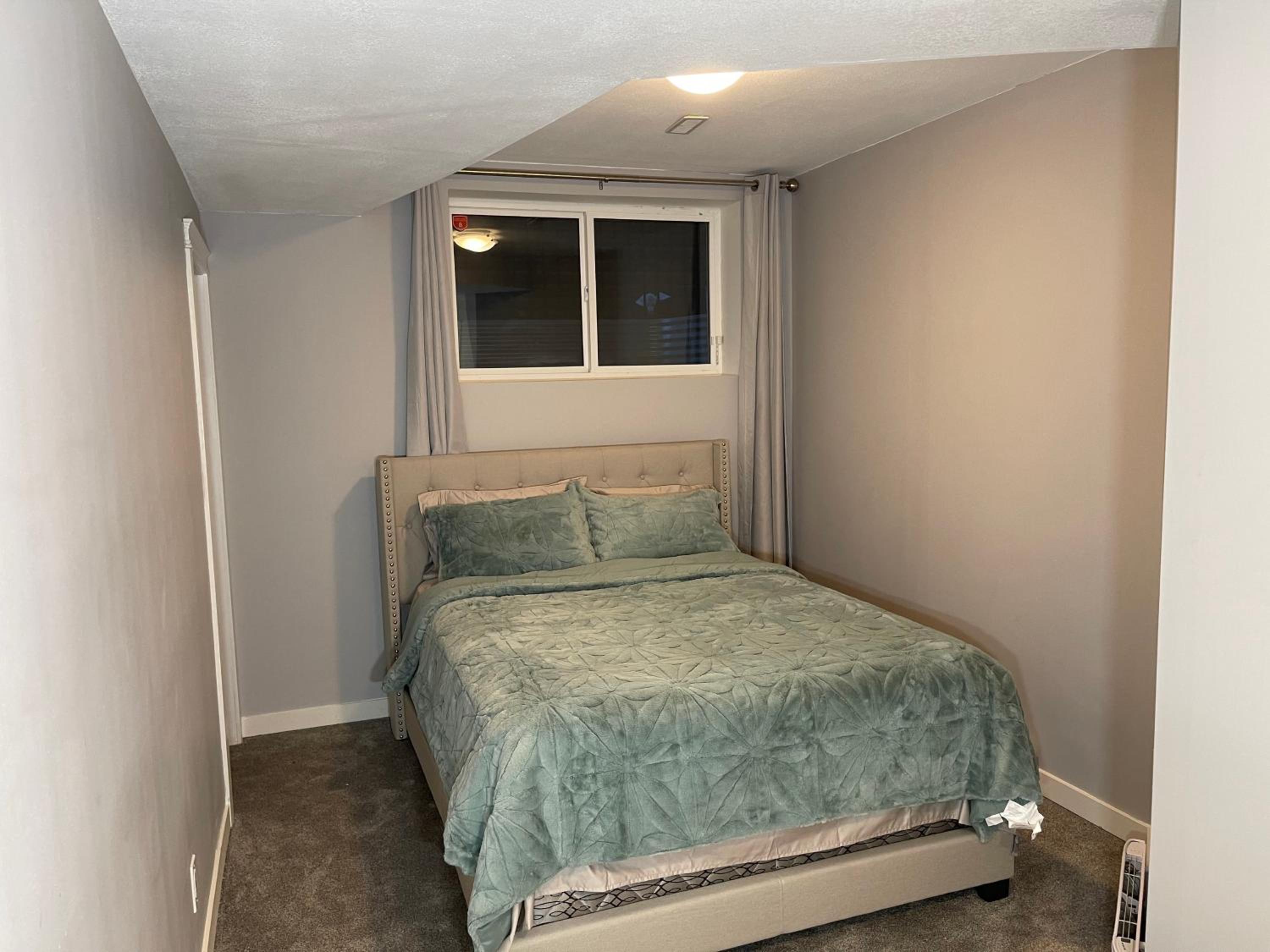 Comfortable and Beautiful Brand-New Suite BSMT-Two Bedroom, Two Washrooms