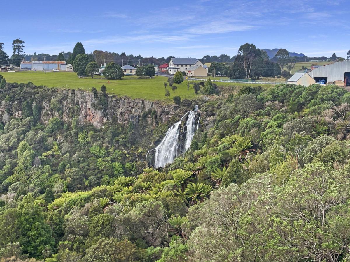 Waratah Waterfall Retreat Unit 1 Free Pay TV In Two Rooms Free WiFi