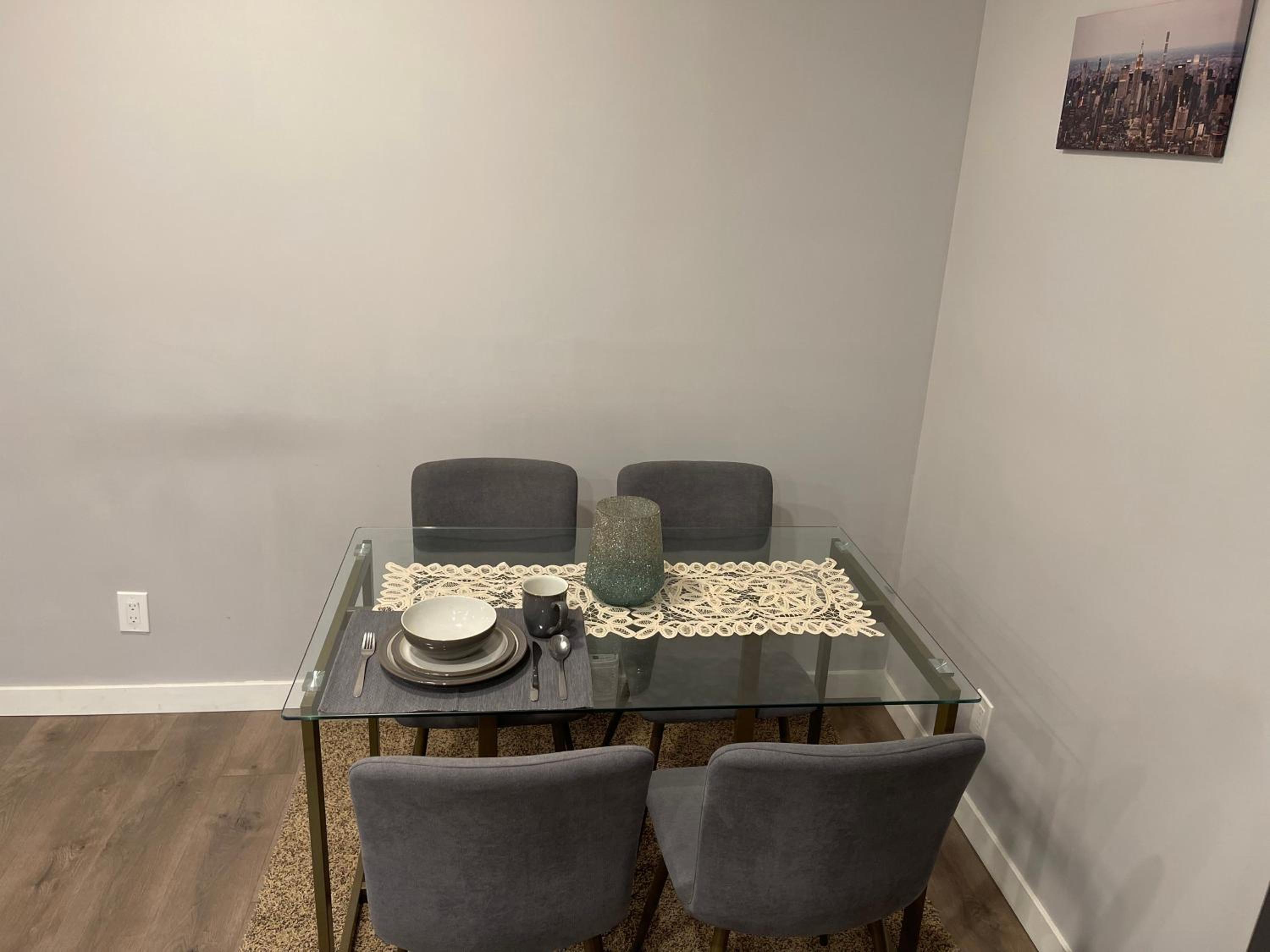 Comfortable and Beautiful Brand-New Suite BSMT-Two Bedroom, Two Washrooms