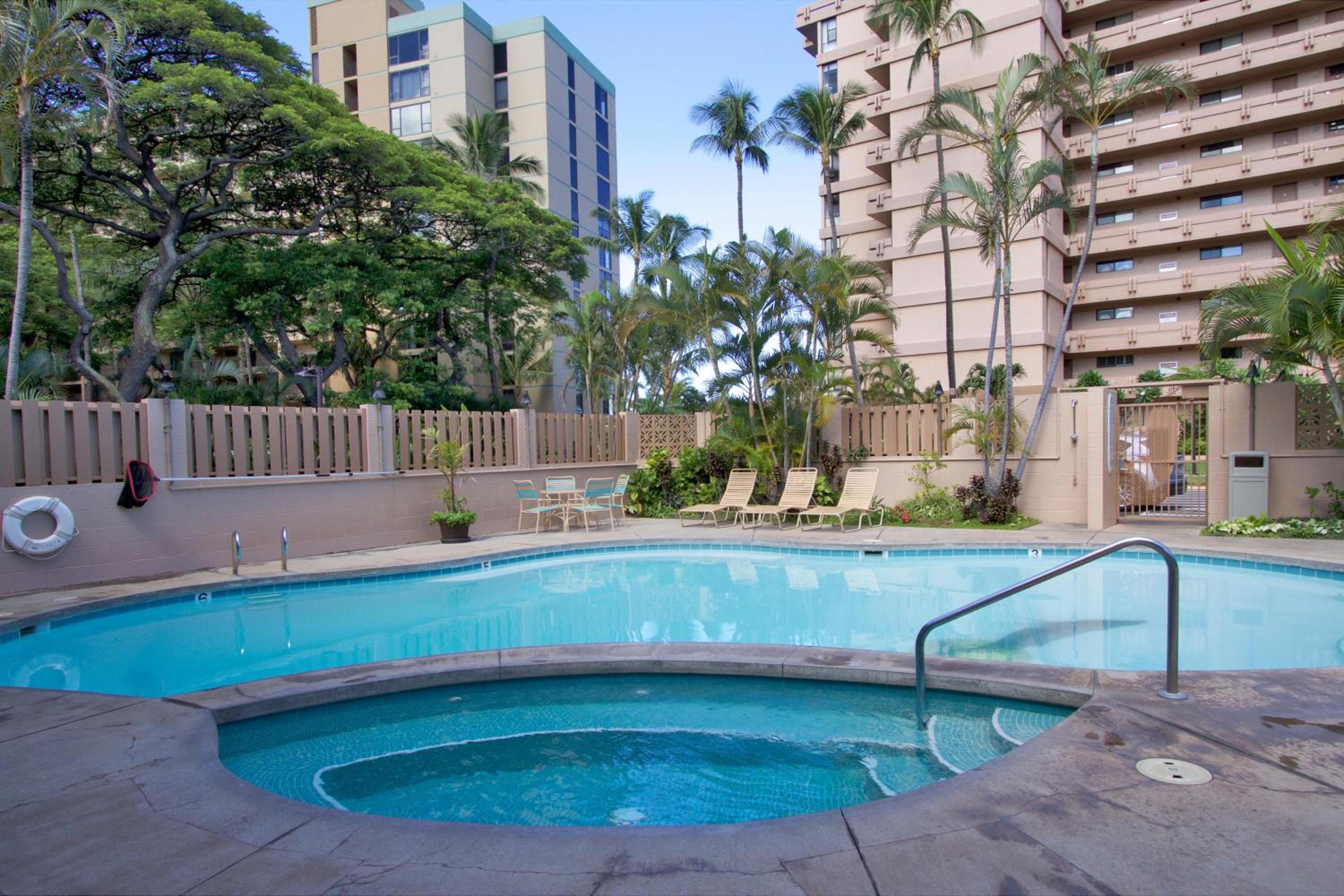 Maui Kai 108 · MK 108 Updated OceanFront 1BD wAC