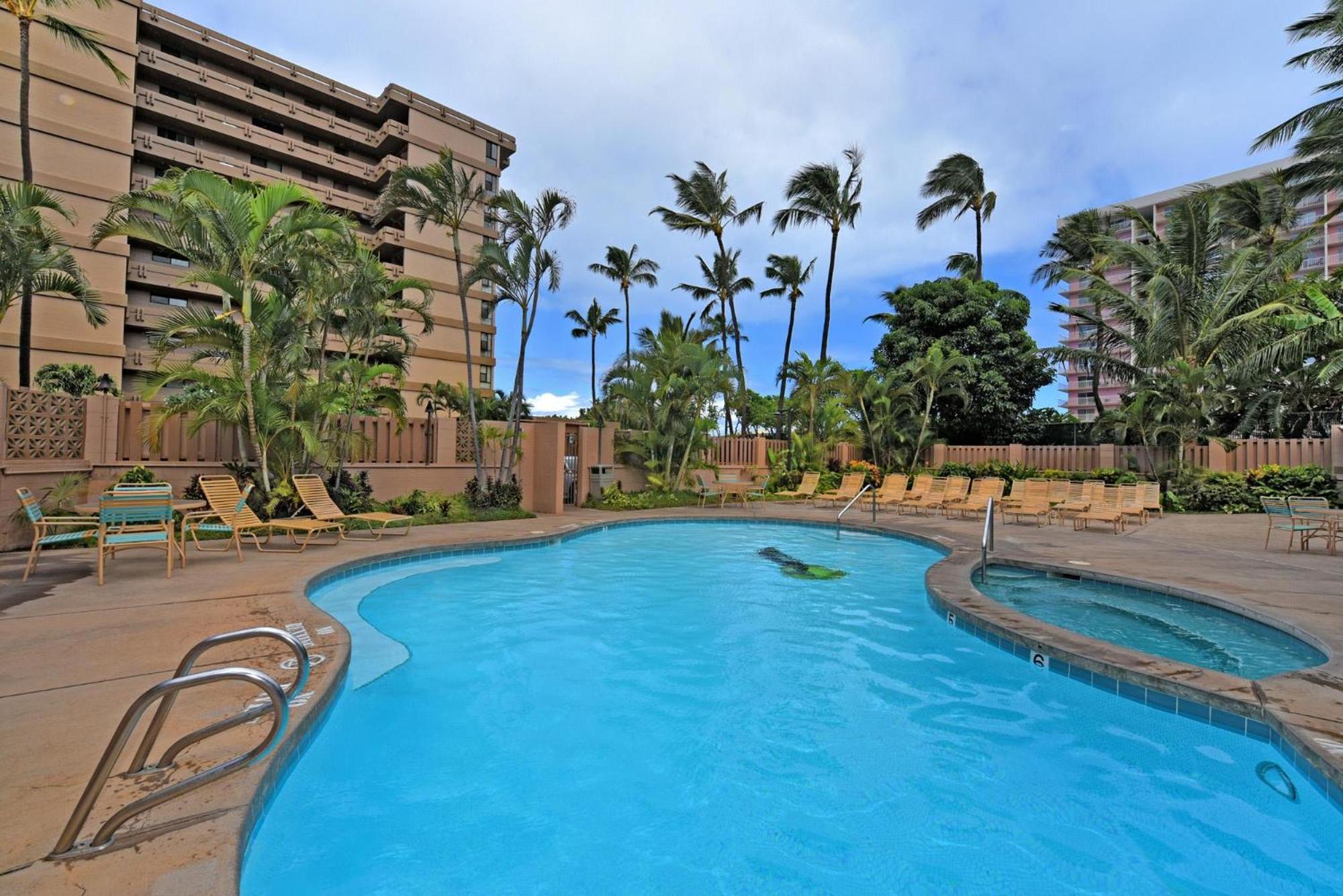 Maui Kai 108 · MK 108 Updated OceanFront 1BD wAC