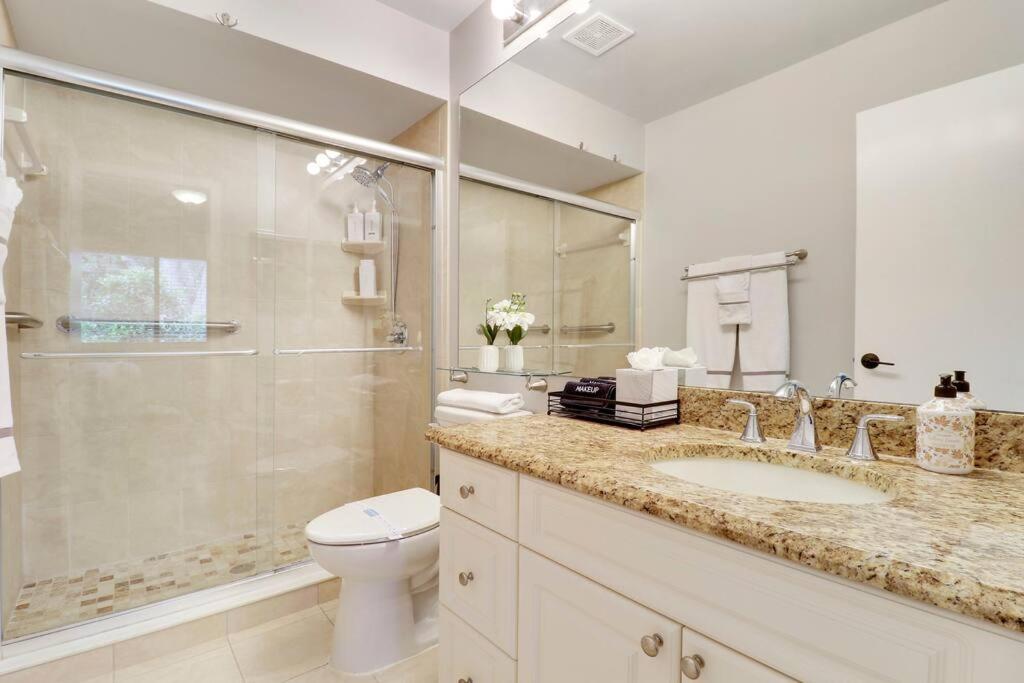 Private Cottage in West Palm Beach Florida - Property Image 24