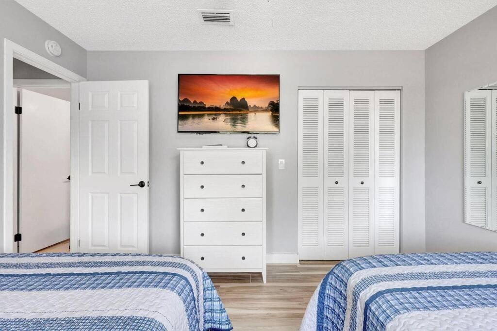 Private Cottage in West Palm Beach Florida - Property Image 18